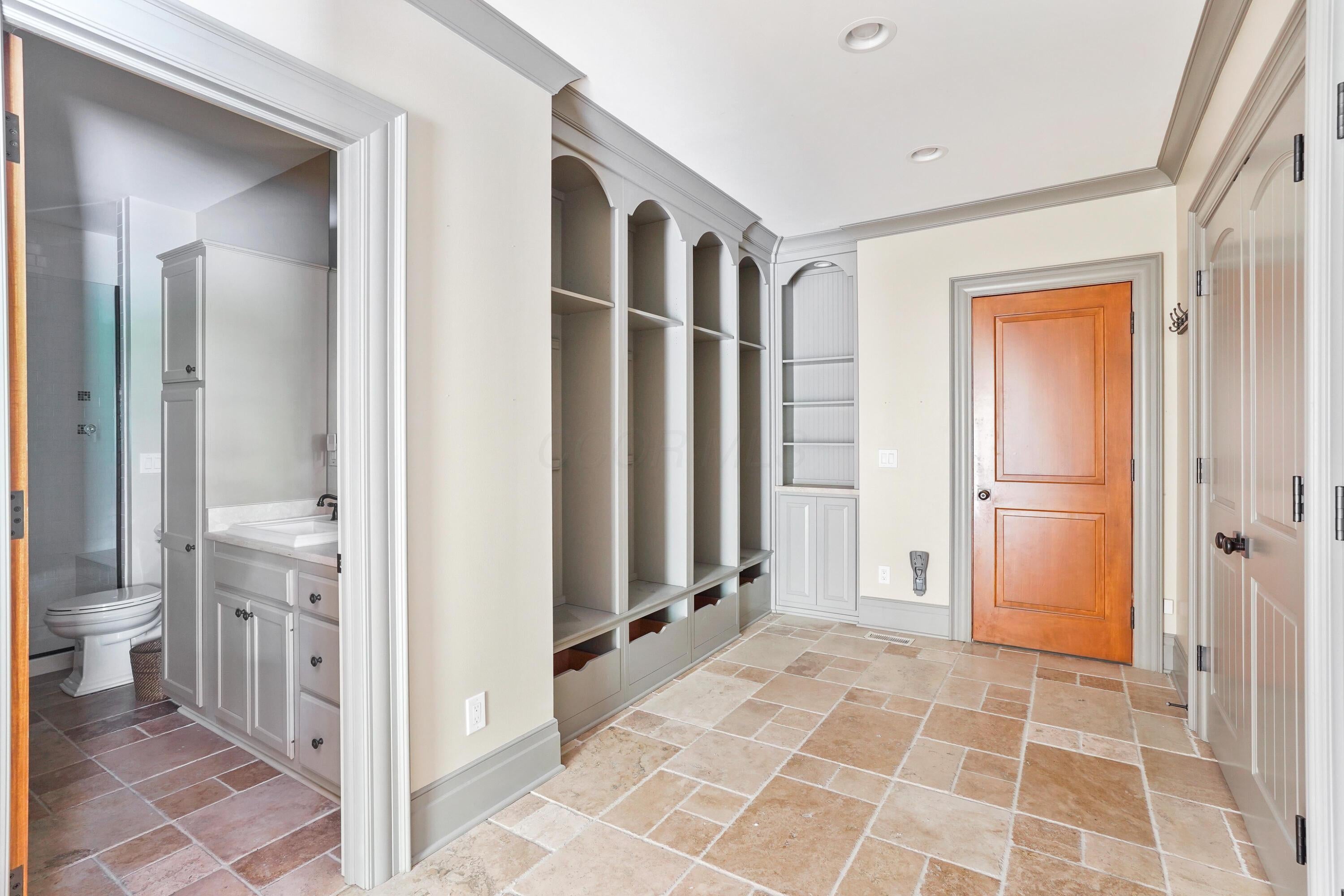 Dublin, Ohio, 43017, United States, 5 Bedrooms Bedrooms, ,6 BathroomsBathrooms,Residential,Active,2007028