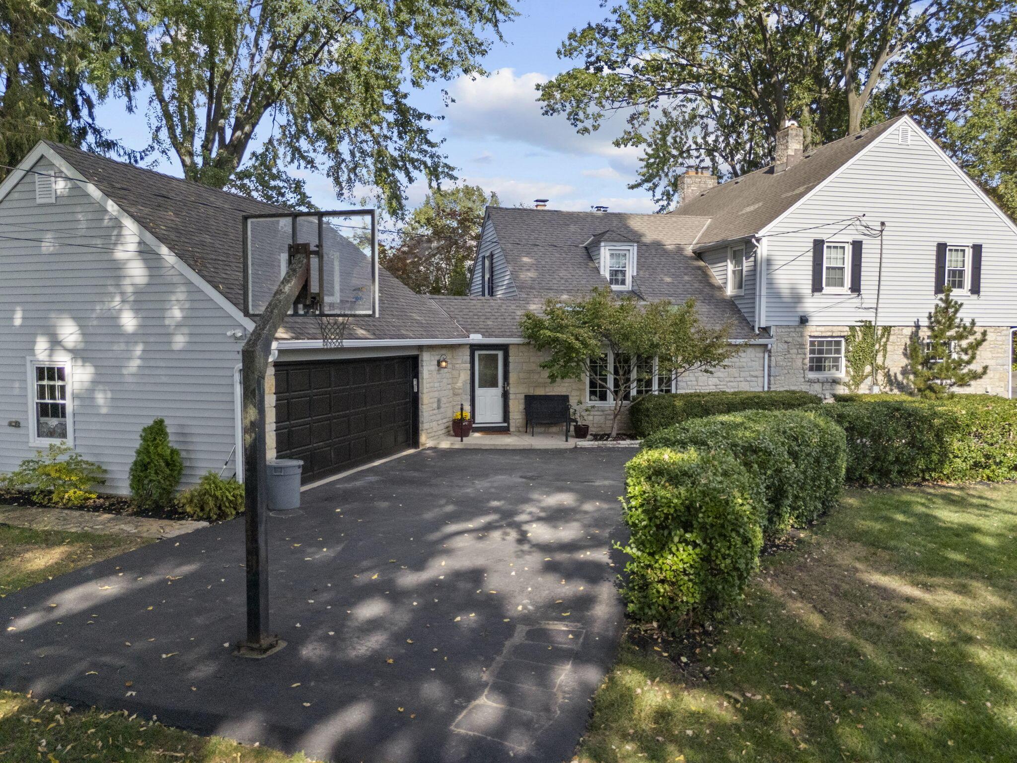 Columbus, Ohio, 43221, United States, 4 Bedrooms Bedrooms, ,5 BathroomsBathrooms,Residential,Active,1953422