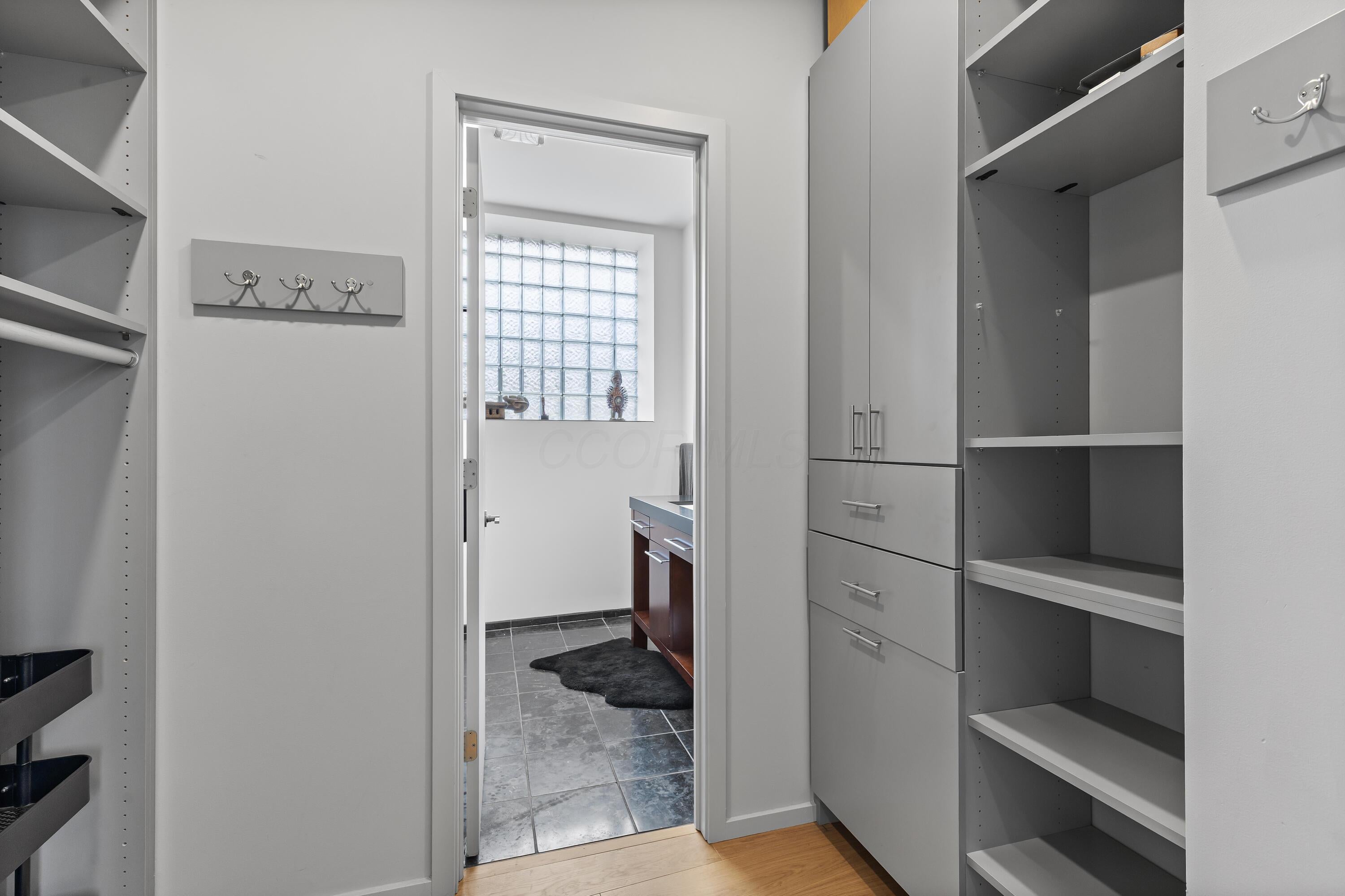 Columbus, Ohio, 43201, United States, 3 Bedrooms Bedrooms, ,5 BathroomsBathrooms,Residential,Active,1894778