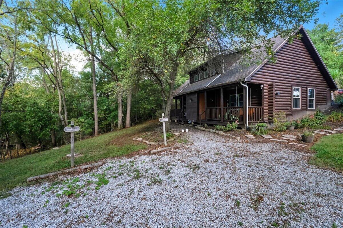 Fredericktown, Ohio, 43019, United States, 8 Bedrooms Bedrooms, ,7 BathroomsBathrooms,Residential,Active,1953994