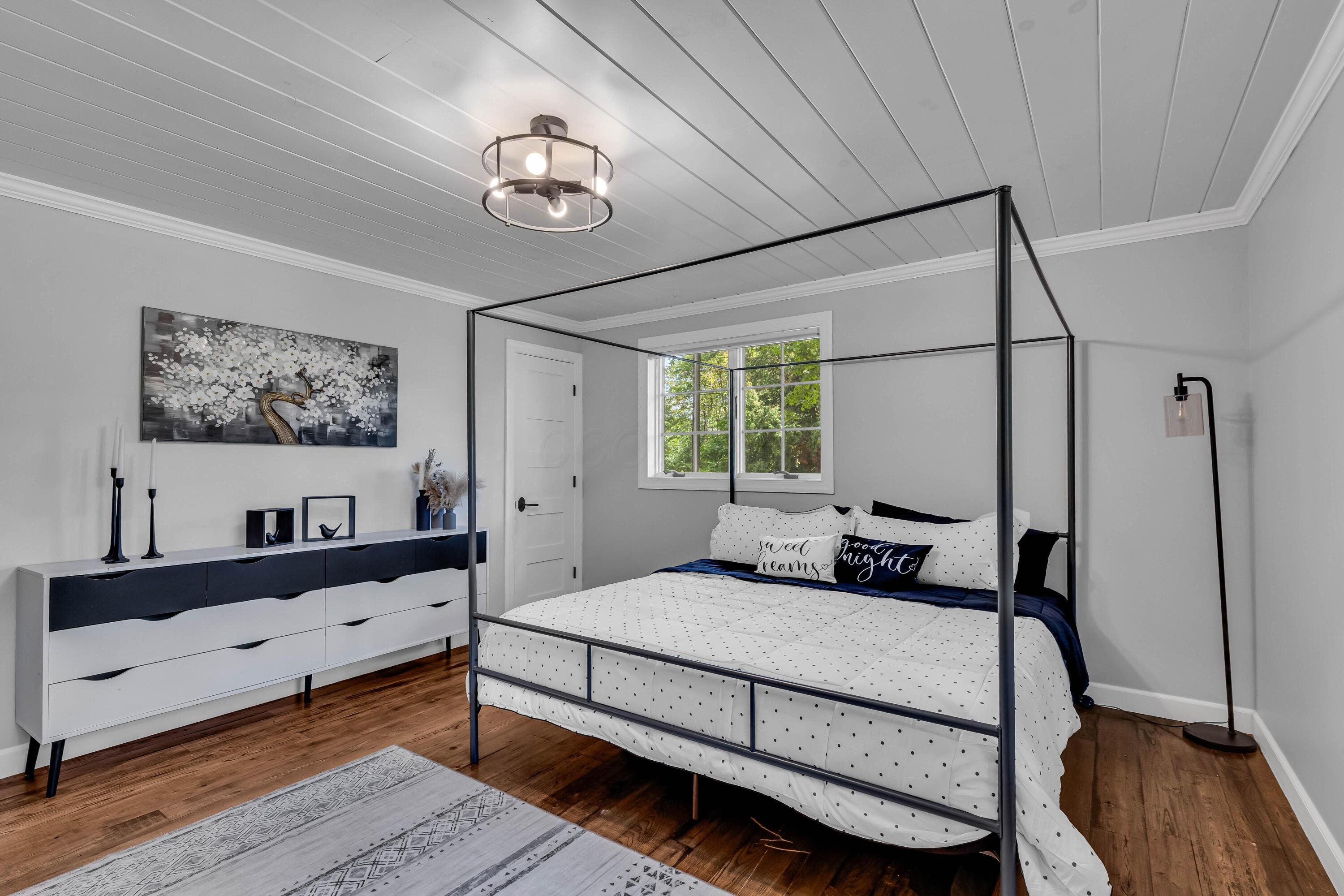 Centerburg, Ohio, 43011, United States, 5 Bedrooms Bedrooms, ,5 BathroomsBathrooms,Residential,Active,1999913