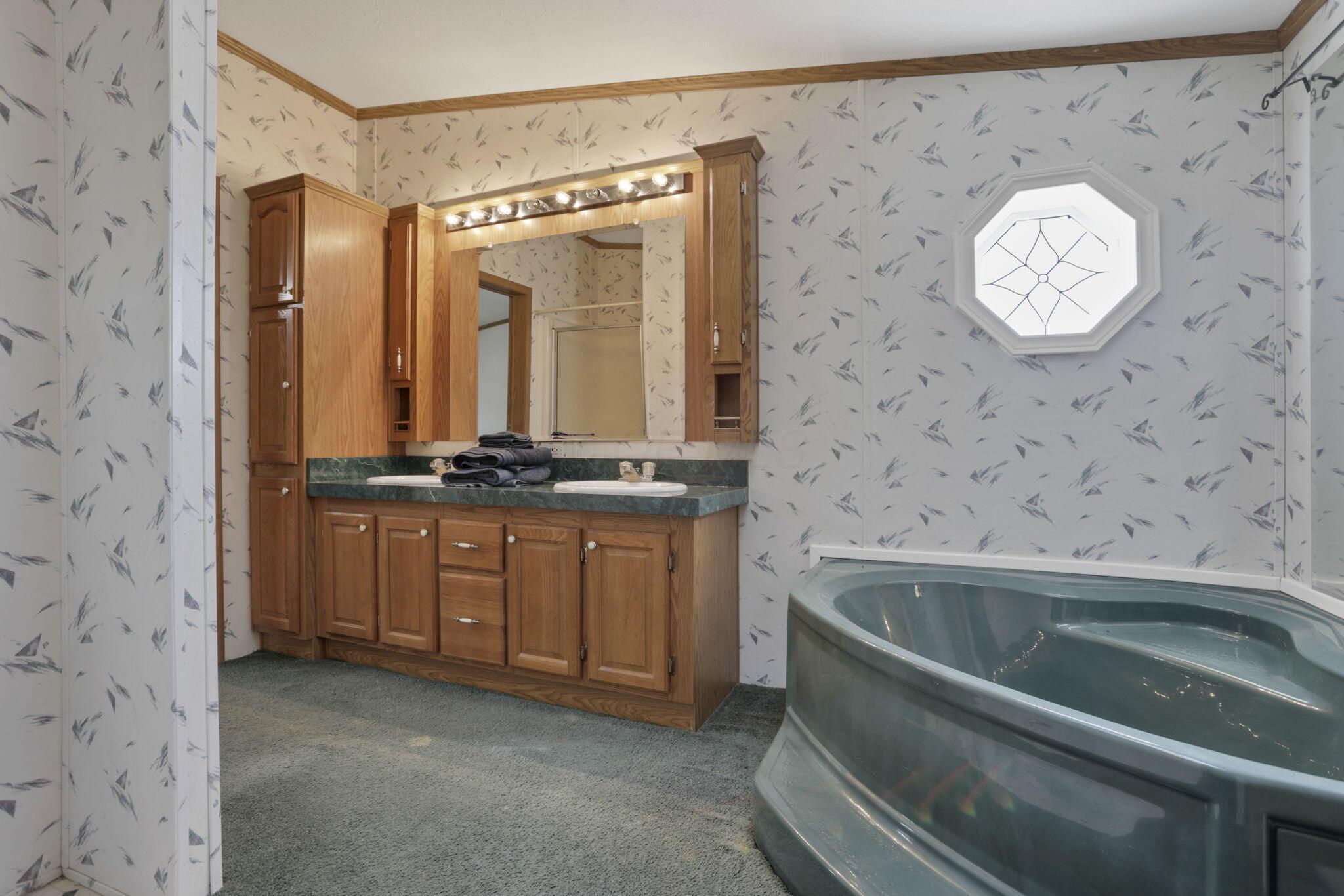 Logan, Ohio, 43138, United States, 3 Bedrooms Bedrooms, ,2 BathroomsBathrooms,Residential,Active,1990660