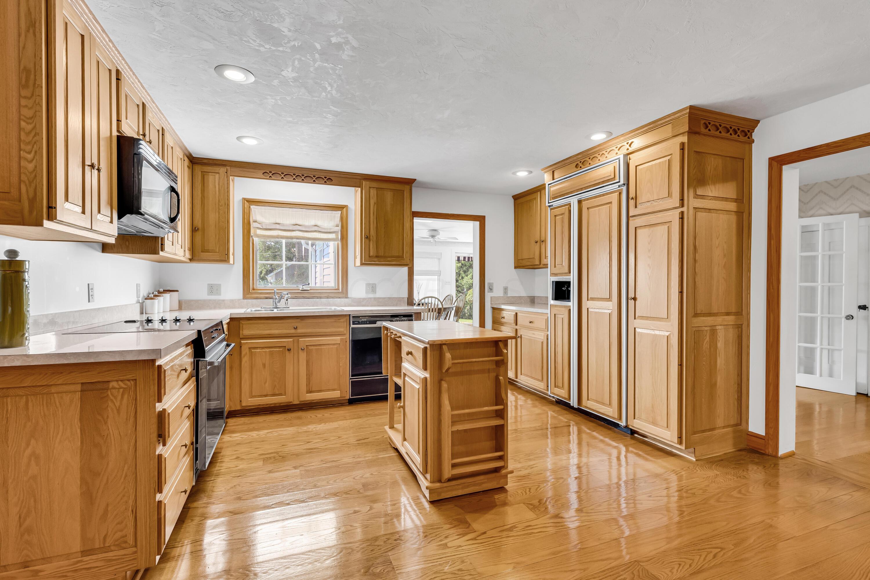 Centerburg, Ohio, 43011, United States, ,3 BathroomsBathrooms,Residential,Active,1853278