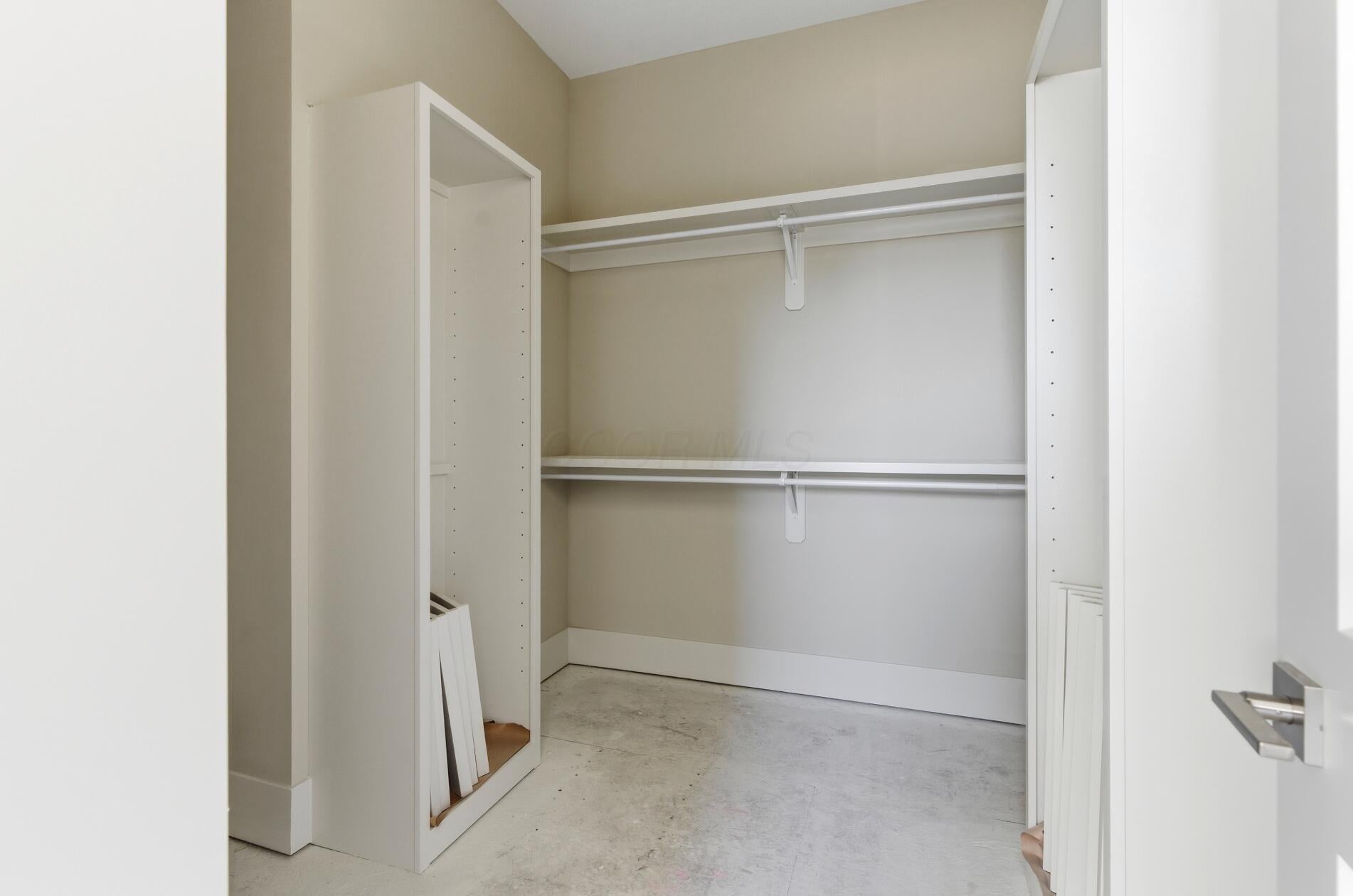 Dublin, Ohio, 43016, United States, 4 Bedrooms Bedrooms, ,5 BathroomsBathrooms,Residential,Active,1945857