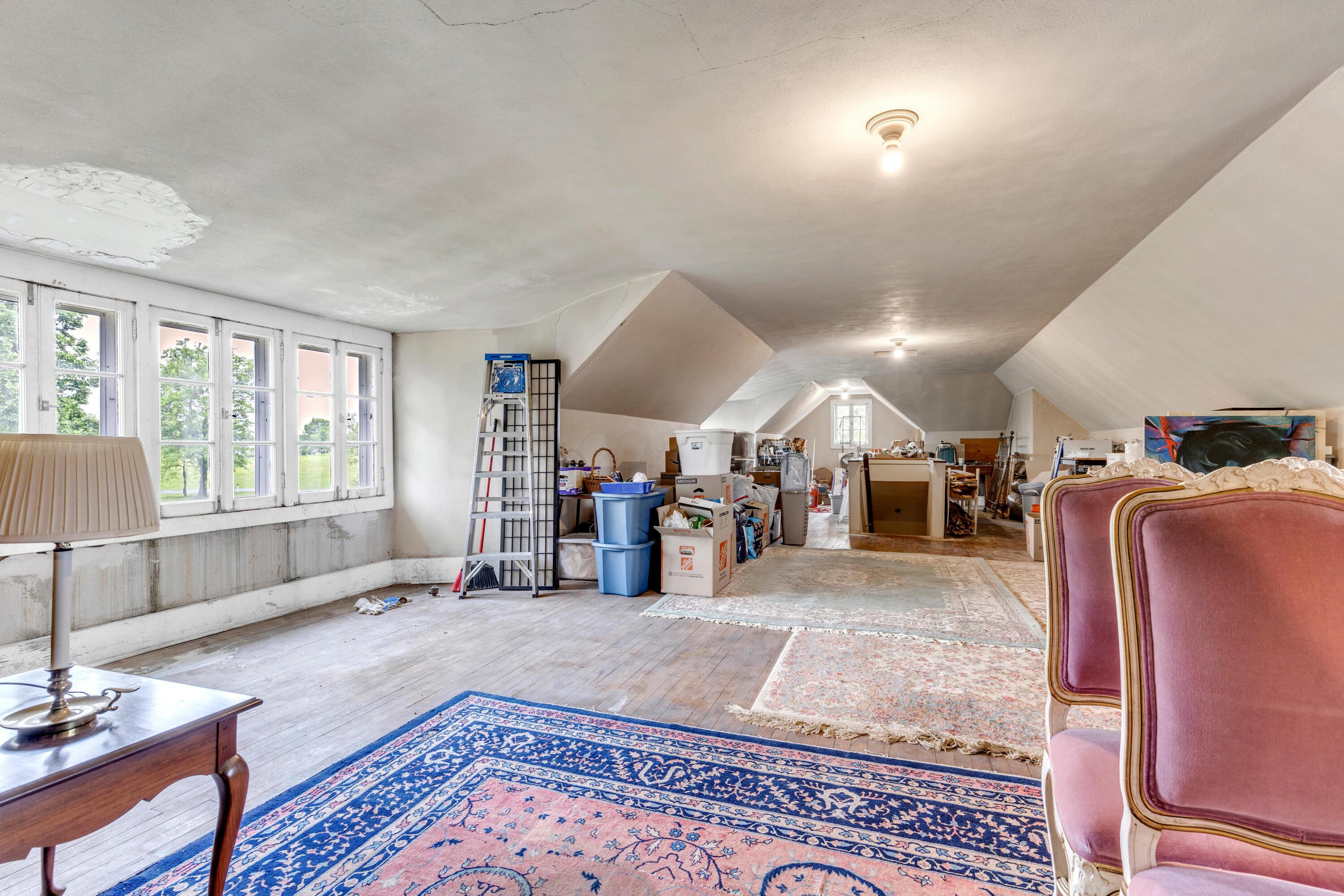 Thornville, Ohio, 43076, United States, 9 Bedrooms Bedrooms, ,7 BathroomsBathrooms,Residential,Active,1821951