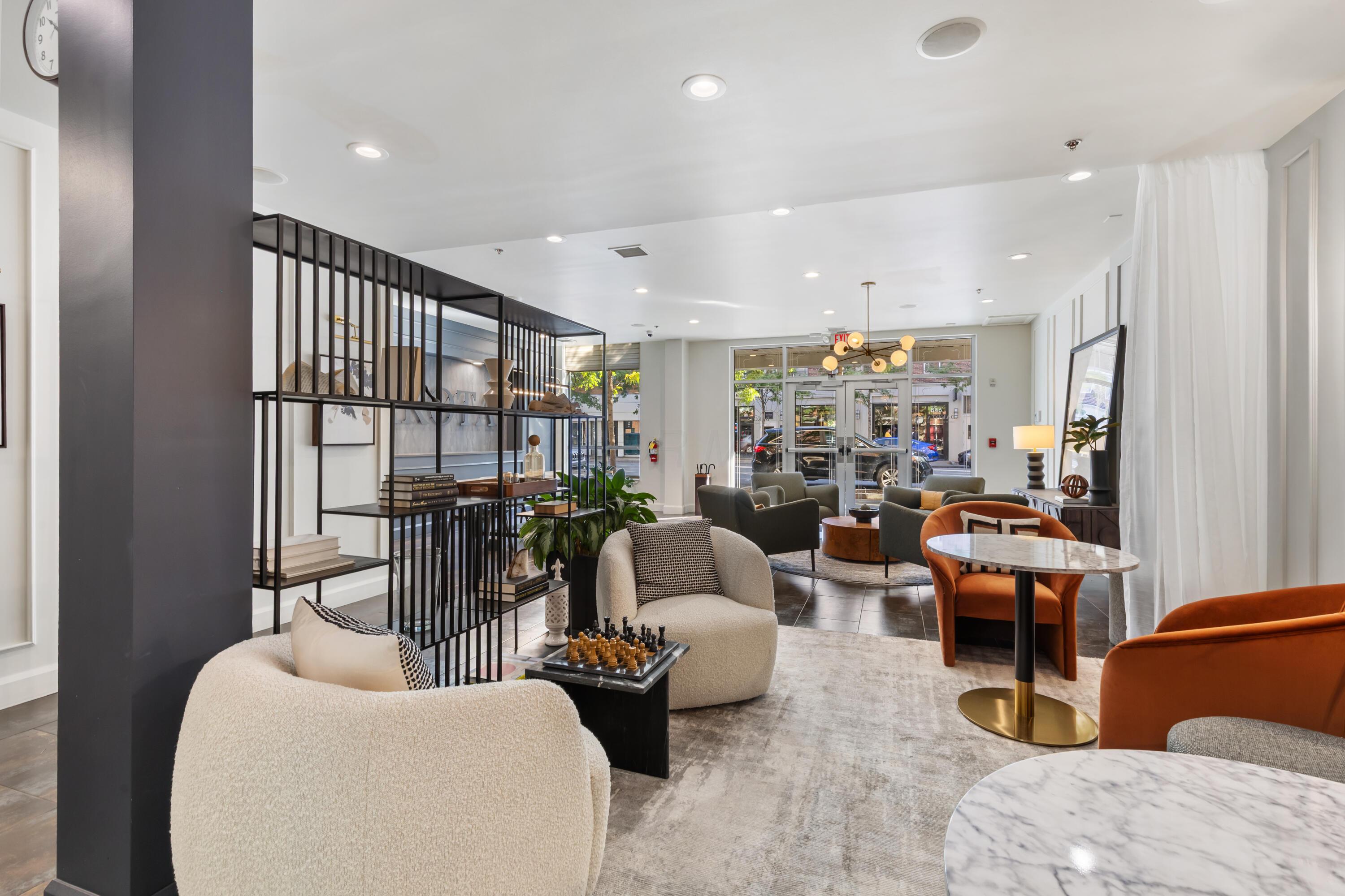 Columbus, Ohio, 43215, United States, 3 Bedrooms Bedrooms, ,4 BathroomsBathrooms,Residential,Active,1954011