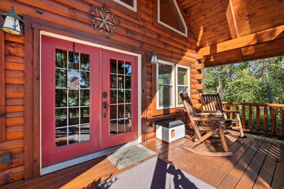 Fredericktown, Ohio, 43019, United States, 8 Bedrooms Bedrooms, ,7 BathroomsBathrooms,Residential,Active,1953994