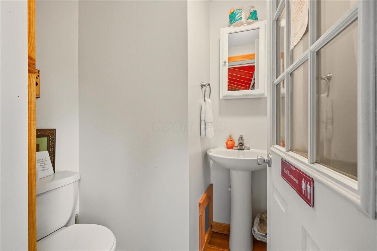 Fredericktown, Ohio, 43019, United States, 8 Bedrooms Bedrooms, ,7 BathroomsBathrooms,Residential,Active,1953994