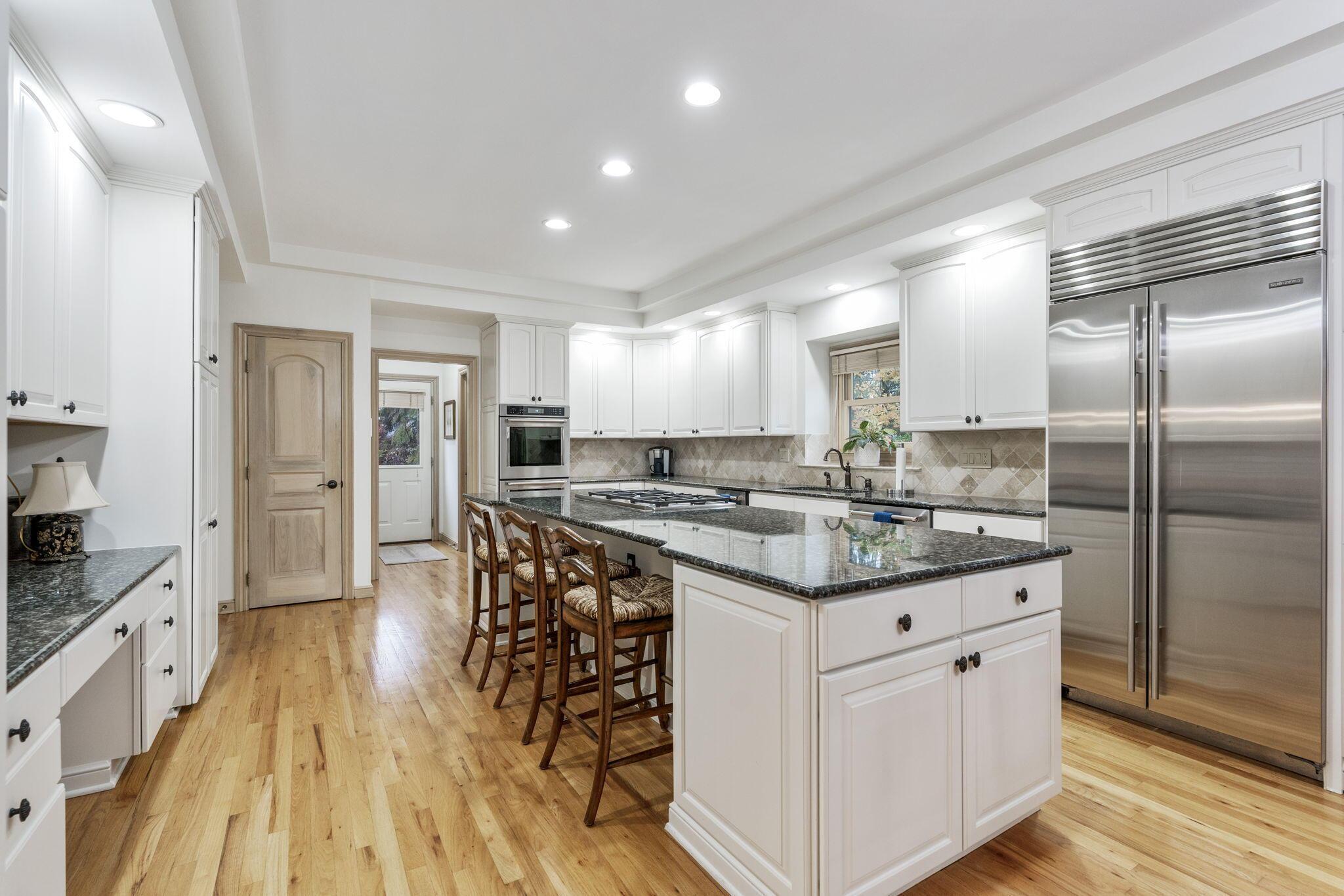 Powell, Ohio, 43065, United States, 5 Bedrooms Bedrooms, ,6 BathroomsBathrooms,Residential,Active,1989786