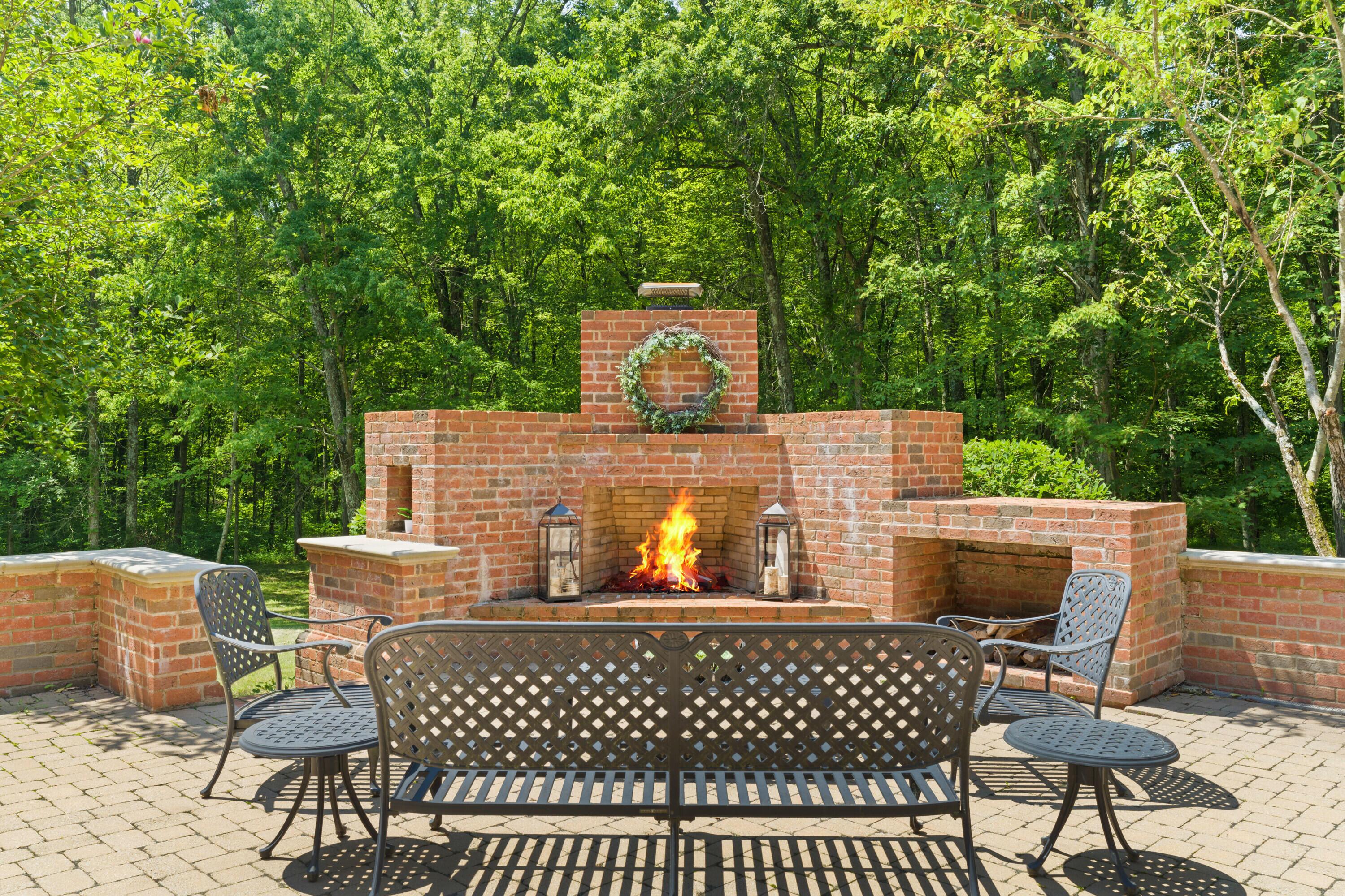 Sunbury, Ohio, 43074, United States, 5 Bedrooms Bedrooms, ,7 BathroomsBathrooms,Residential,Active,1912834