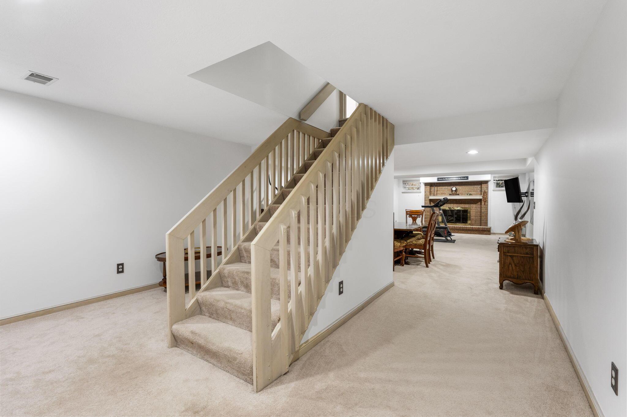 Powell, Ohio, 43065, United States, 5 Bedrooms Bedrooms, ,6 BathroomsBathrooms,Residential,Active,1989786