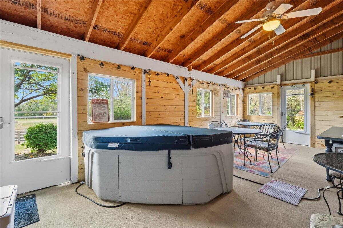 Fredericktown, Ohio, 43019, United States, 8 Bedrooms Bedrooms, ,7 BathroomsBathrooms,Residential,Active,1953994