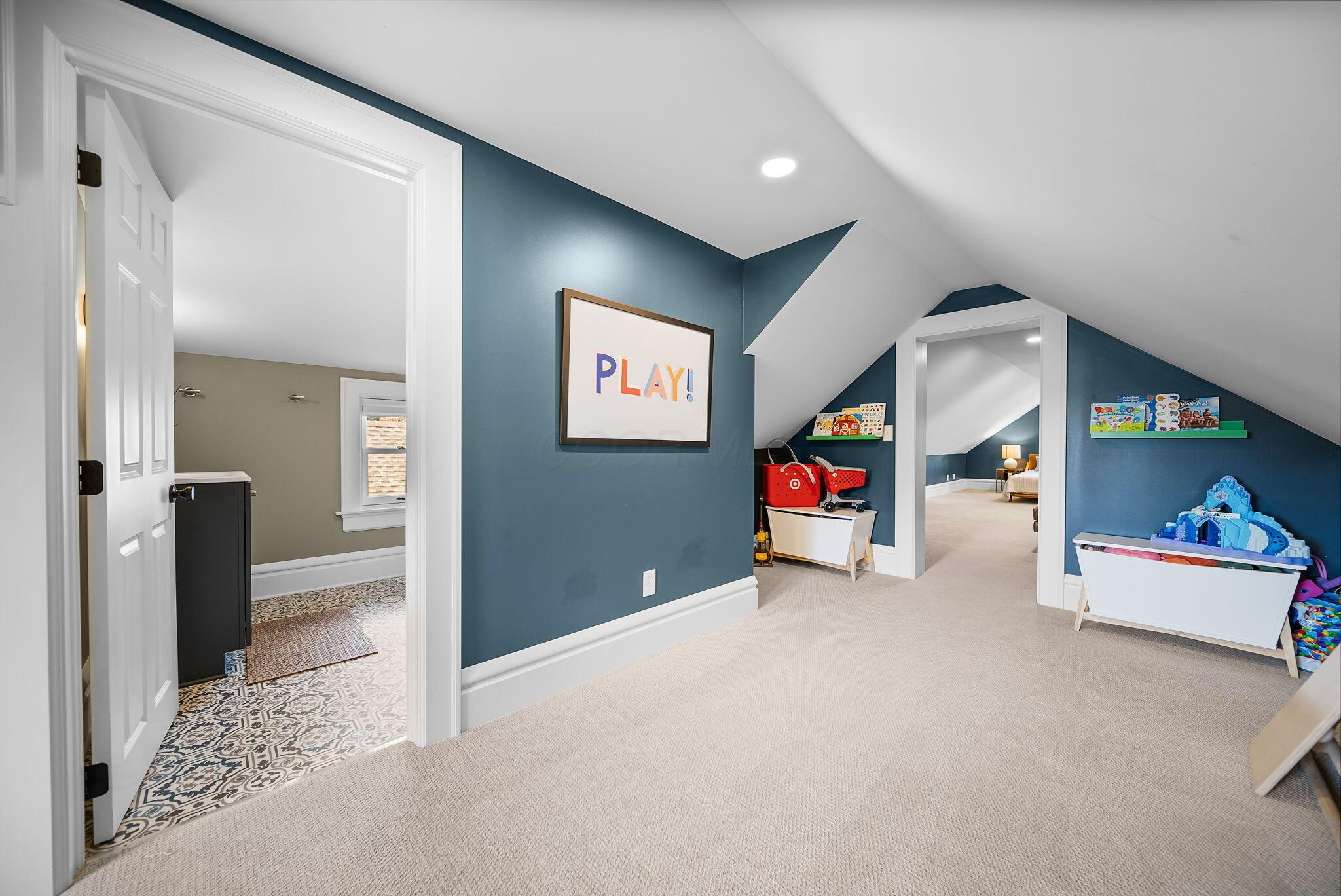 Columbus, Ohio, 43206, United States, 4 Bedrooms Bedrooms, ,4 BathroomsBathrooms,Residential,Active,1929688