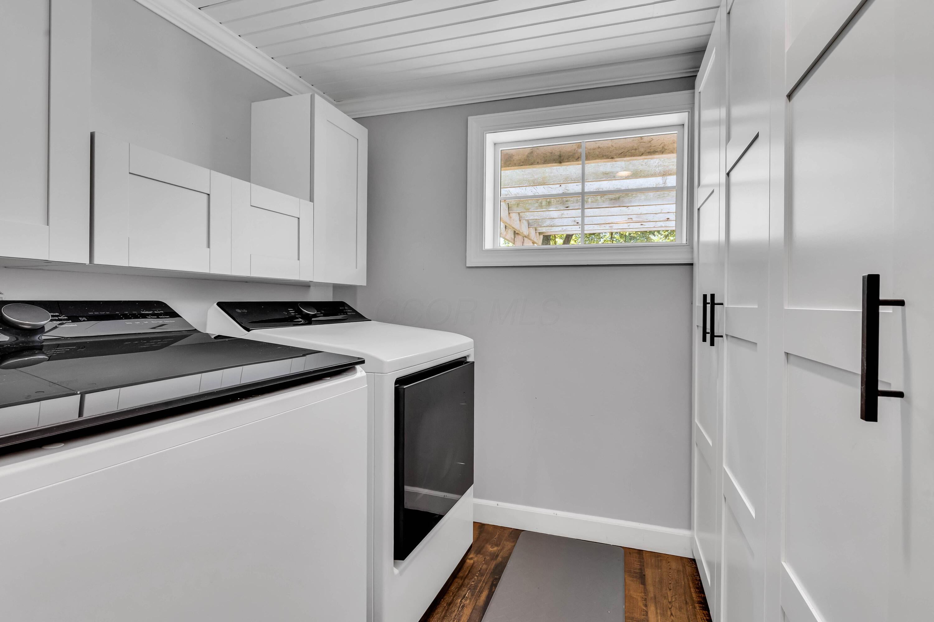 Centerburg, Ohio, 43011, United States, 5 Bedrooms Bedrooms, ,5 BathroomsBathrooms,Residential,Active,1999913