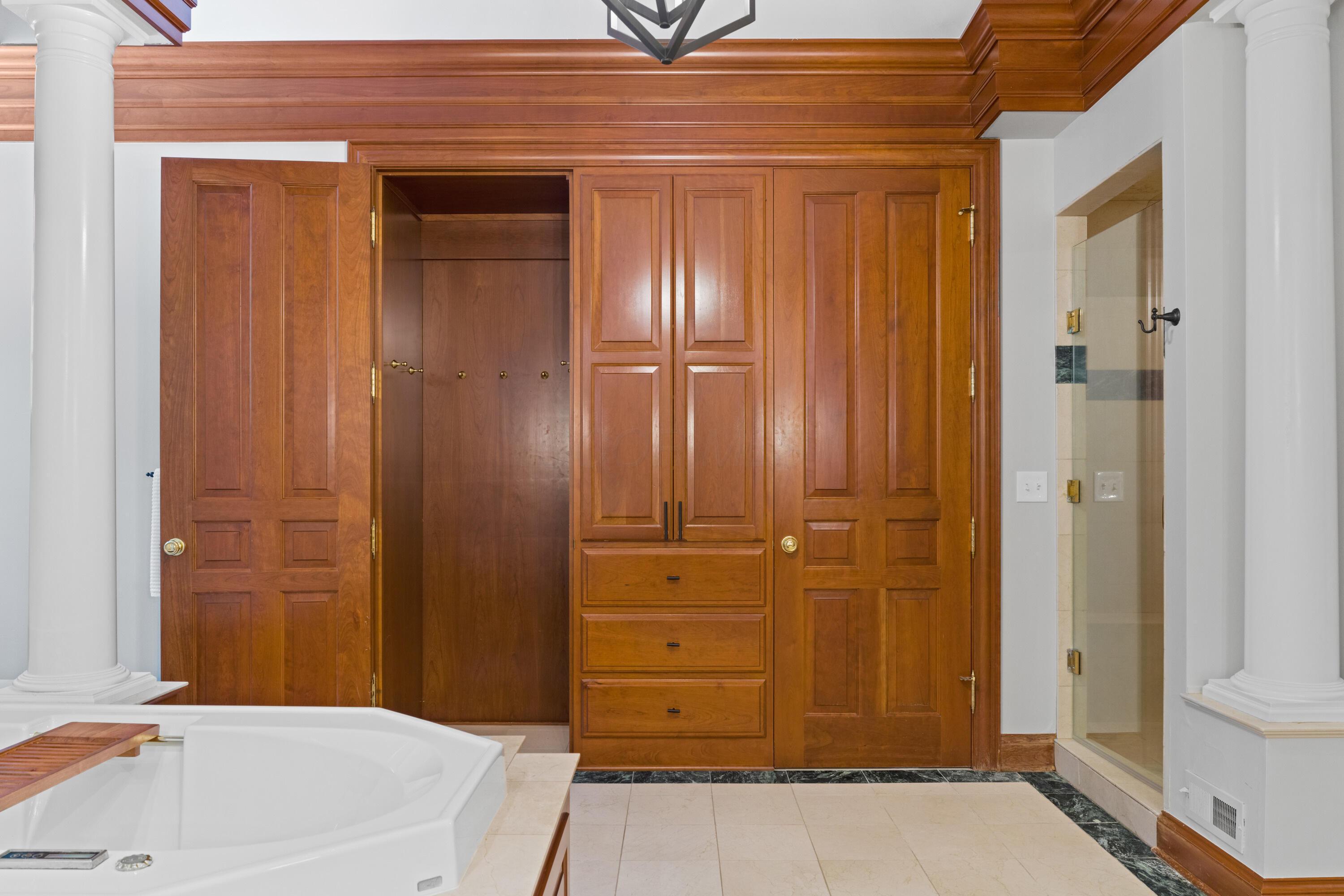 Sunbury, Ohio, 43074, United States, 5 Bedrooms Bedrooms, ,7 BathroomsBathrooms,Residential,Active,1912834