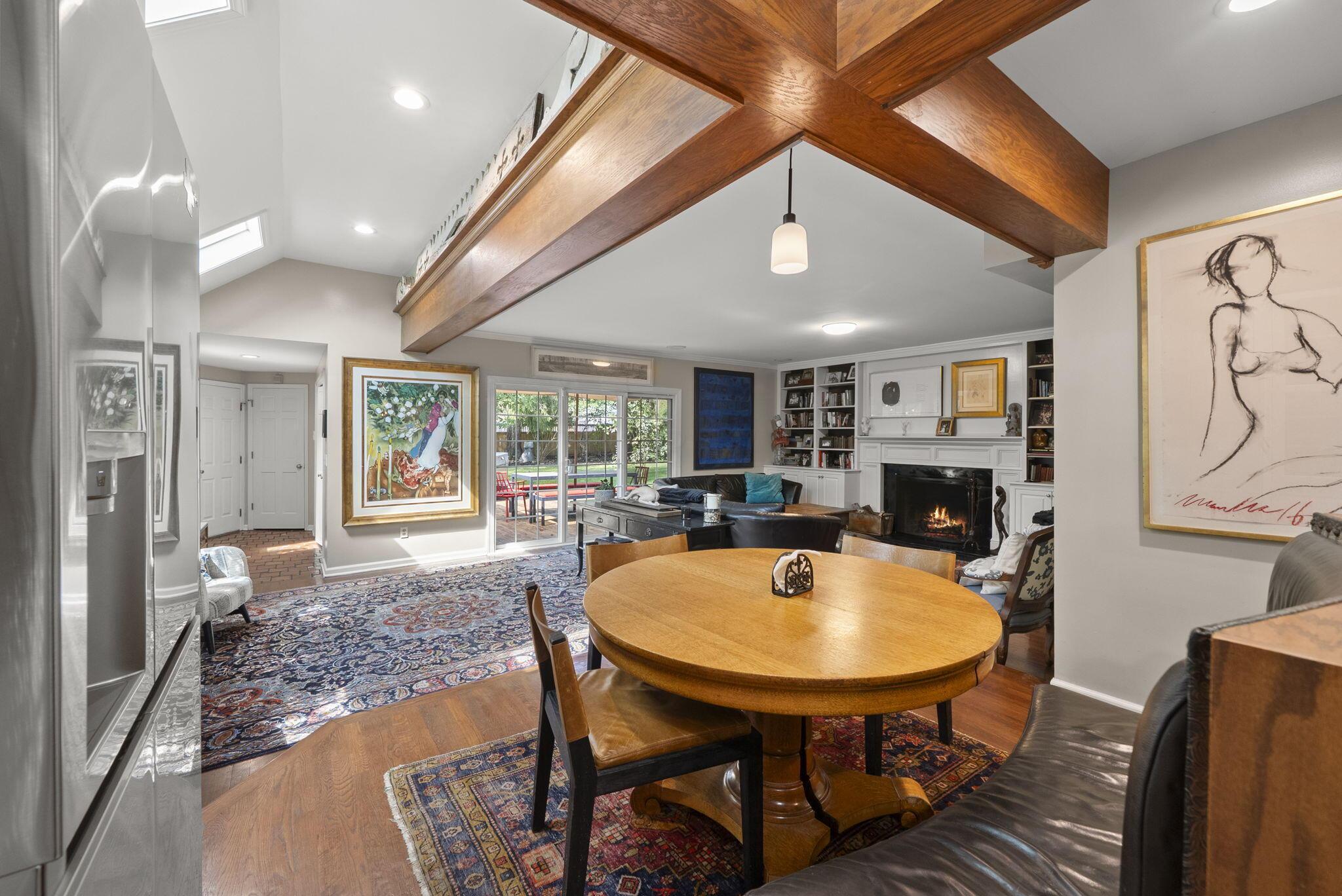 Columbus, Ohio, 43221, United States, 4 Bedrooms Bedrooms, ,5 BathroomsBathrooms,Residential,Active,1953422