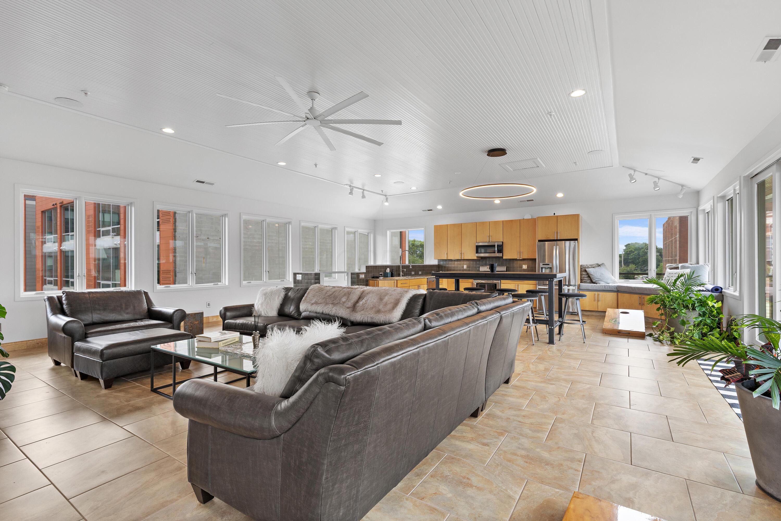 Columbus, Ohio, 43201, United States, 3 Bedrooms Bedrooms, ,5 BathroomsBathrooms,Residential,Active,1894778