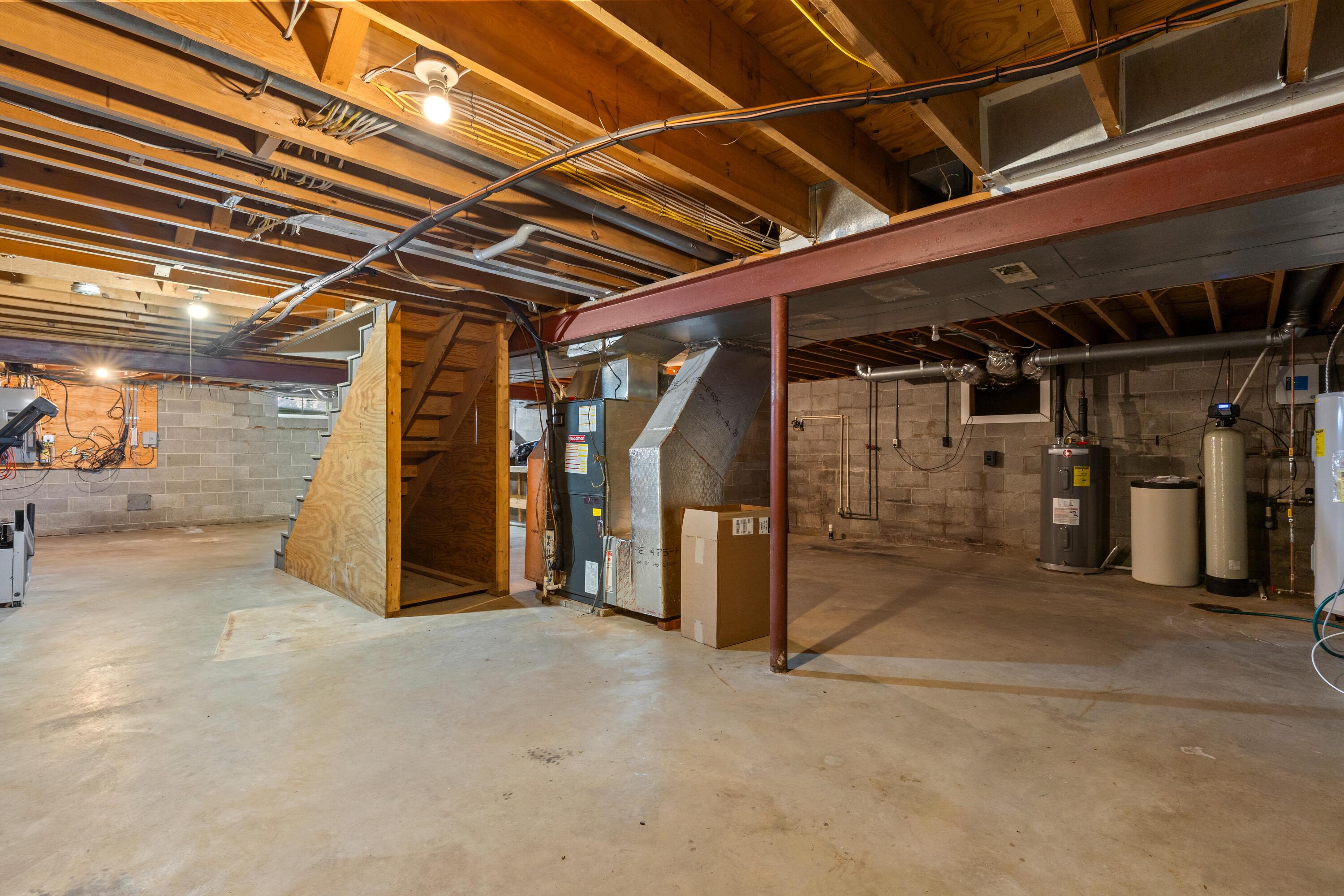 Lancaster, Ohio, 43130, United States, 4 Bedrooms Bedrooms, ,4 BathroomsBathrooms,Residential,Active,1910133