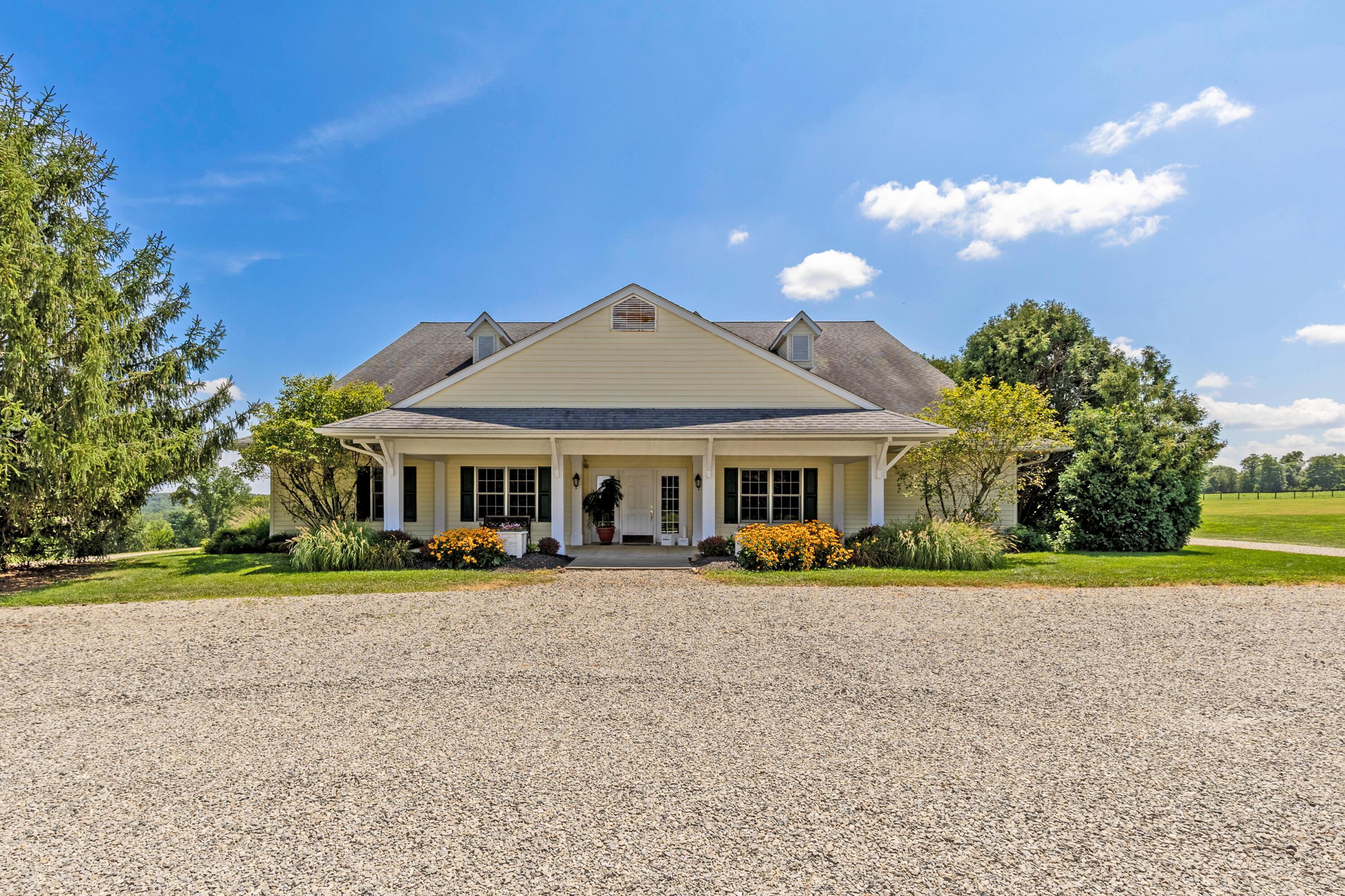 Lancaster, Ohio, 43130, United States, 4 Bedrooms Bedrooms, ,4 BathroomsBathrooms,Residential,Active,1910133