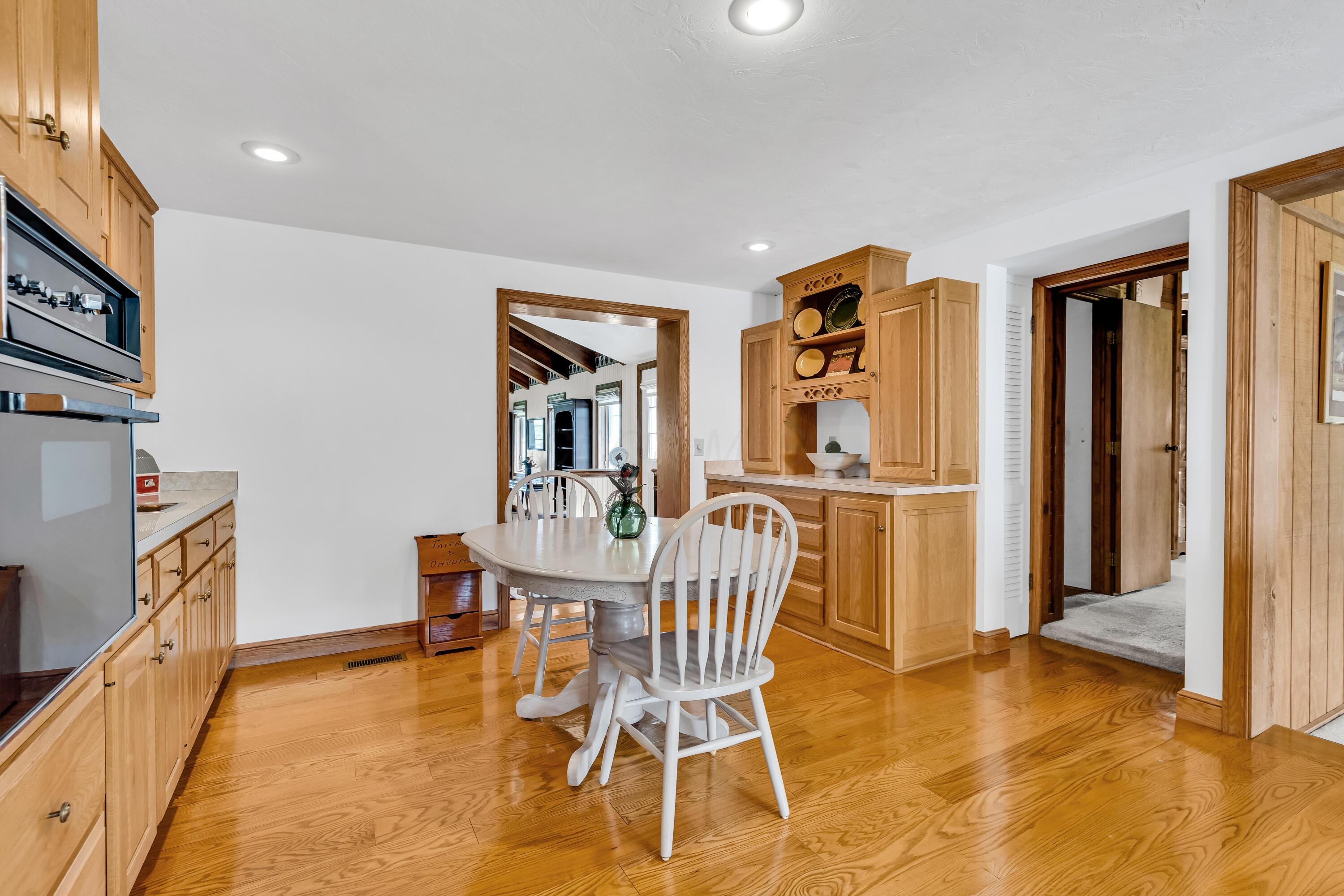 Centerburg, Ohio, 43011, United States, ,3 BathroomsBathrooms,Residential,Active,1853278