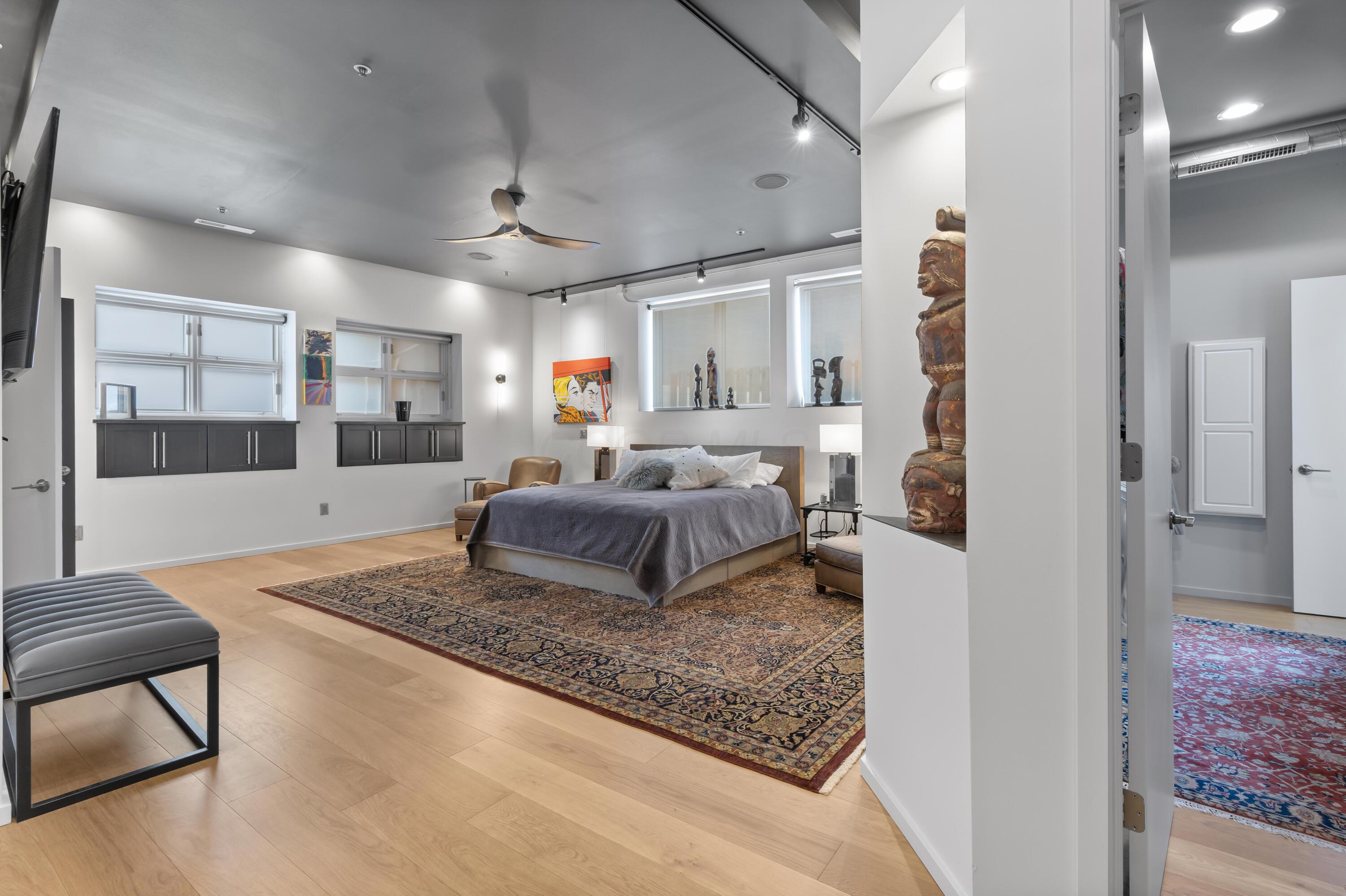 Columbus, Ohio, 43201, United States, 3 Bedrooms Bedrooms, ,5 BathroomsBathrooms,Residential,Active,1894778