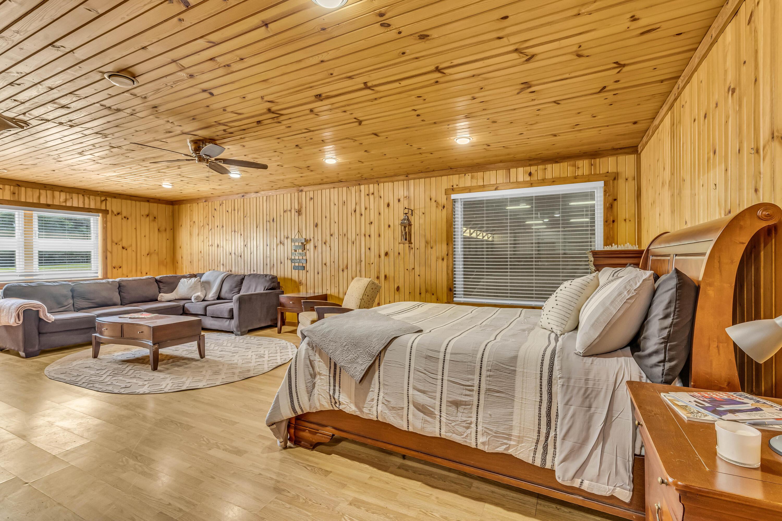 Centerburg, Ohio, 43011, United States, 5 Bedrooms Bedrooms, ,5 BathroomsBathrooms,Residential,Active,1934755