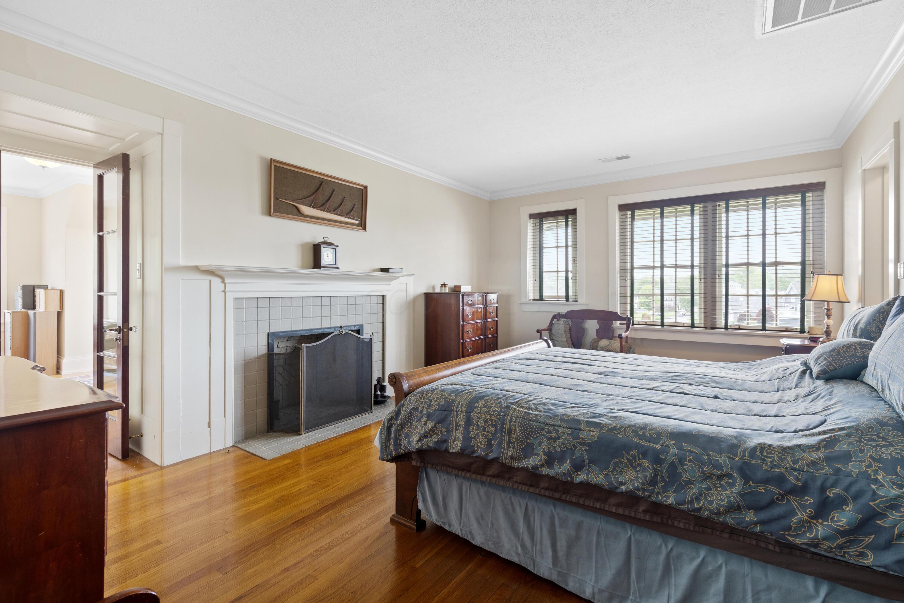 Thornville, Ohio, 43076, United States, 9 Bedrooms Bedrooms, ,7 BathroomsBathrooms,Residential,Active,1821951