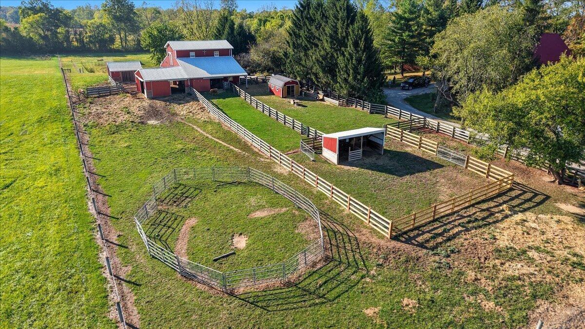 Fredericktown, Ohio, 43019, United States, 8 Bedrooms Bedrooms, ,7 BathroomsBathrooms,Residential,Active,1953994