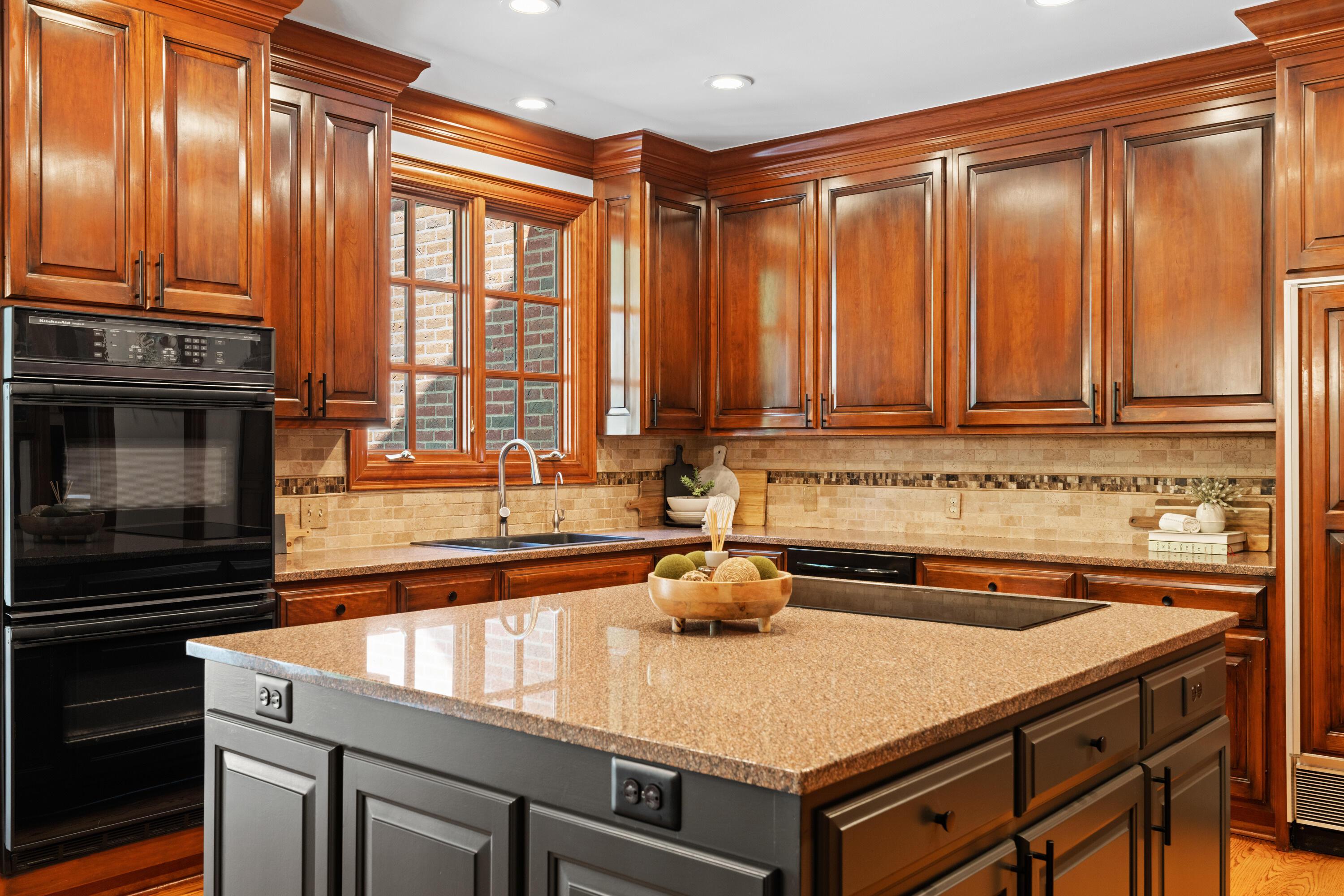 Sunbury, Ohio, 43074, United States, 5 Bedrooms Bedrooms, ,7 BathroomsBathrooms,Residential,Active,1912834