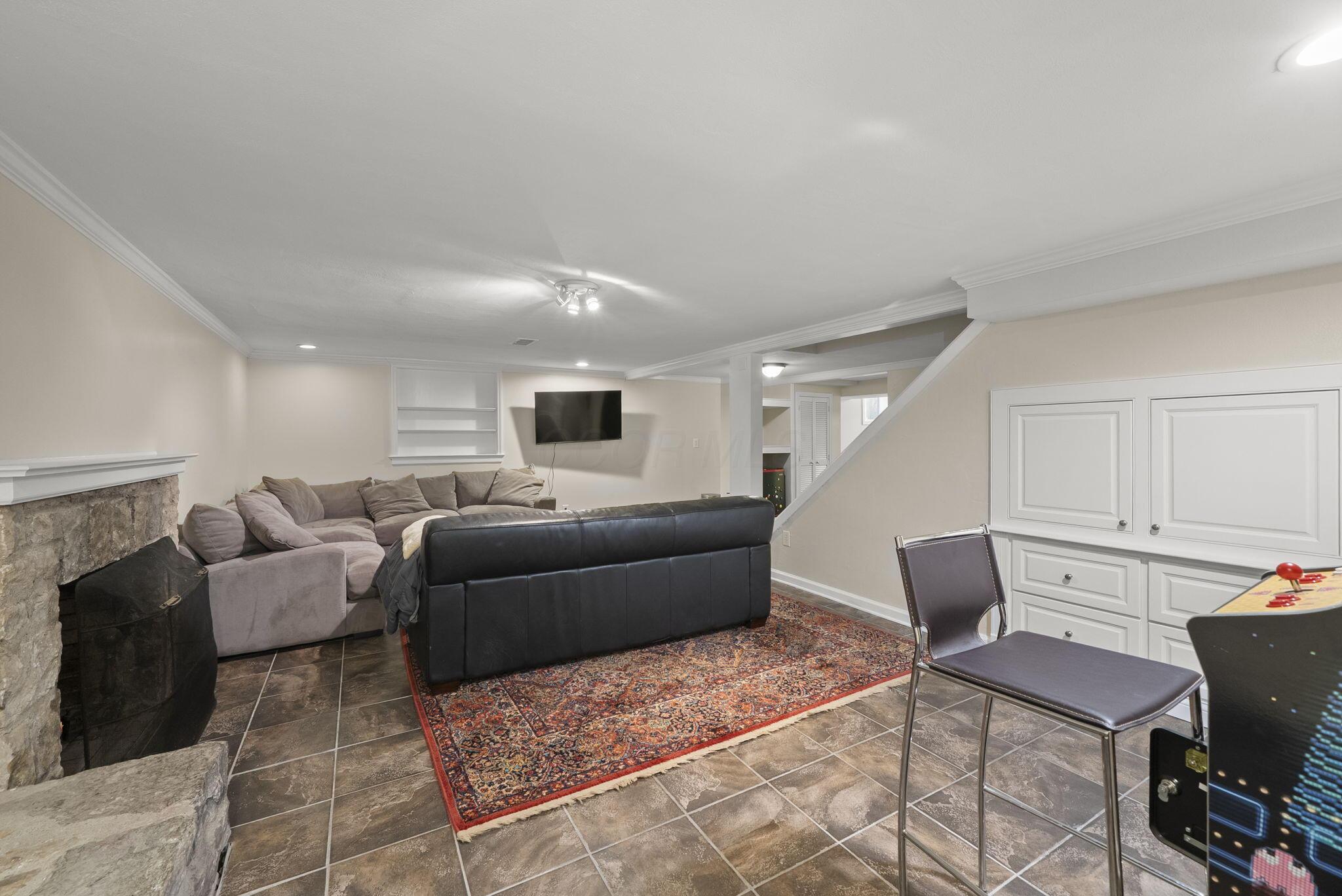 Columbus, Ohio, 43221, United States, 4 Bedrooms Bedrooms, ,5 BathroomsBathrooms,Residential,Active,1953422