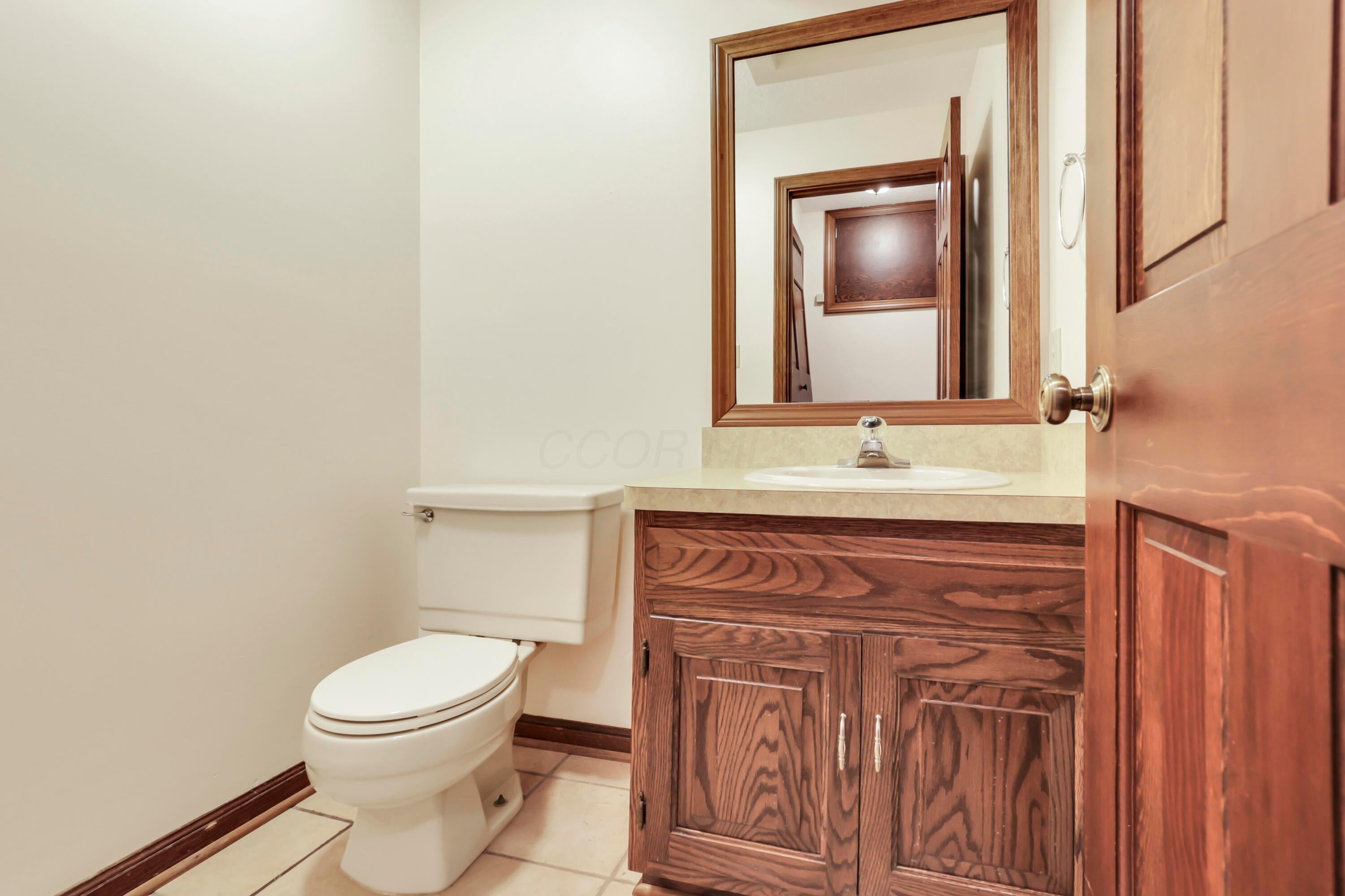 Newark, Ohio, 43055, United States, 5 Bedrooms Bedrooms, ,6 BathroomsBathrooms,Residential,Active,1909629