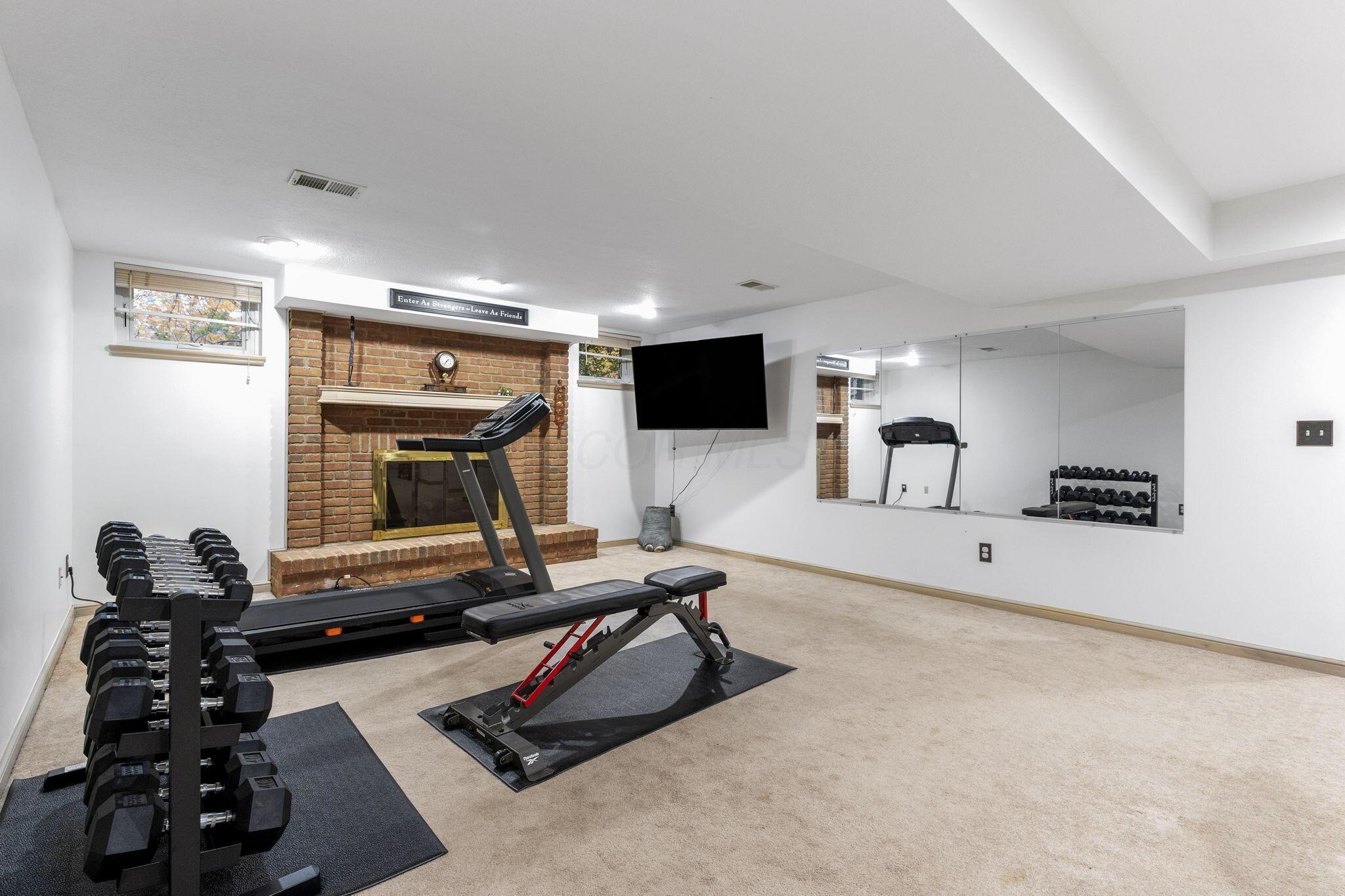 Powell, Ohio, 43065, United States, 5 Bedrooms Bedrooms, ,6 BathroomsBathrooms,Residential,Active,1989786