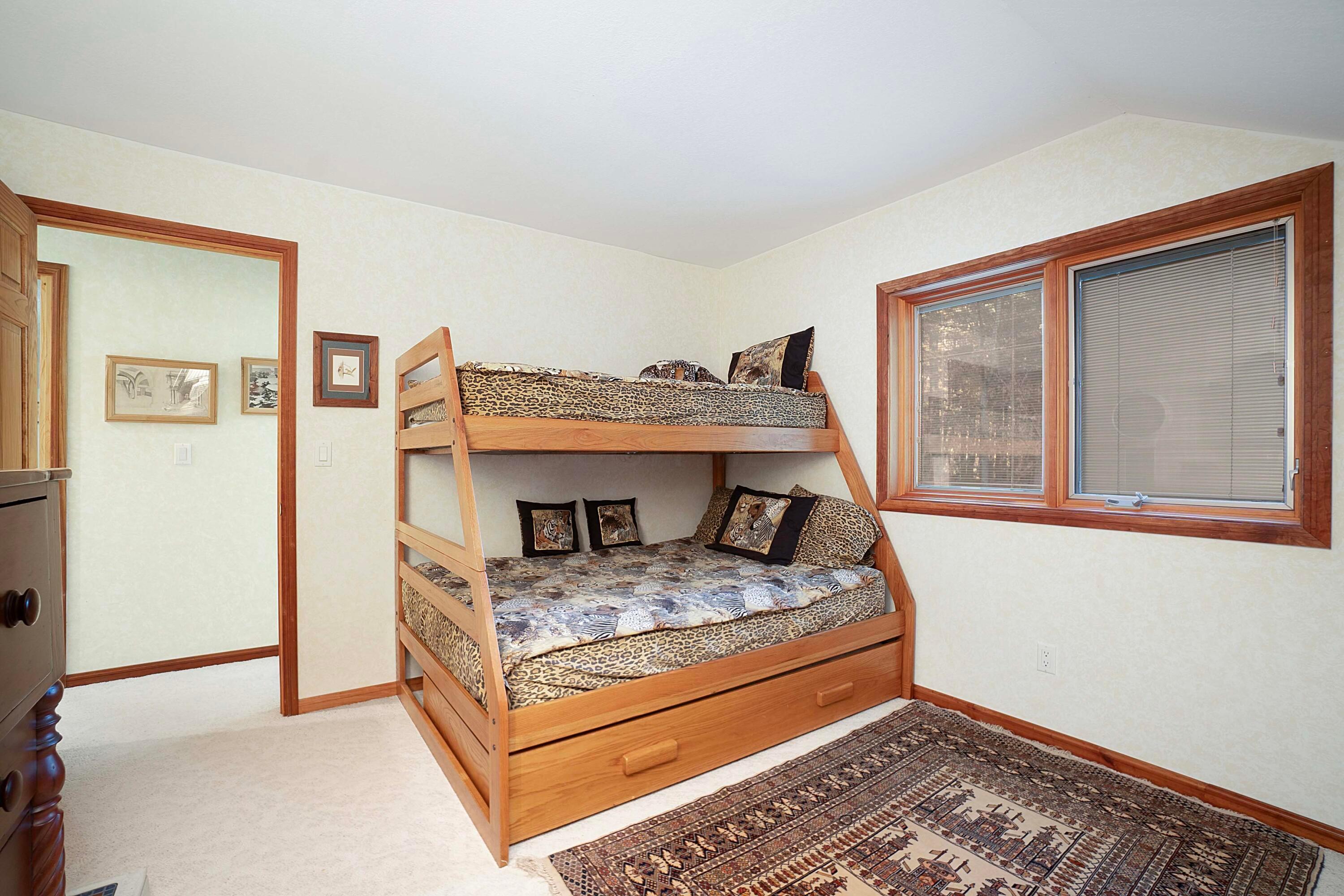 Rockbridge, Ohio, 43149, United States, 3 Bedrooms Bedrooms, ,4 BathroomsBathrooms,Residential,Active,1992551