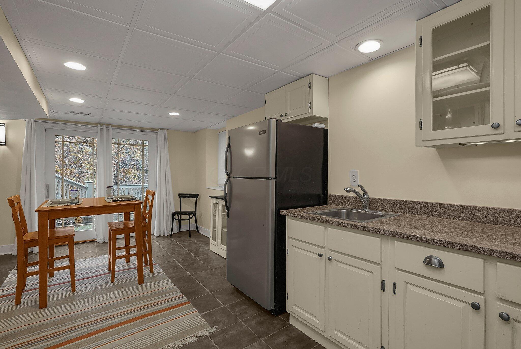 Columbus, Ohio, 43202, United States, 4 Bedrooms Bedrooms, ,4 BathroomsBathrooms,Residential,Active,1748765