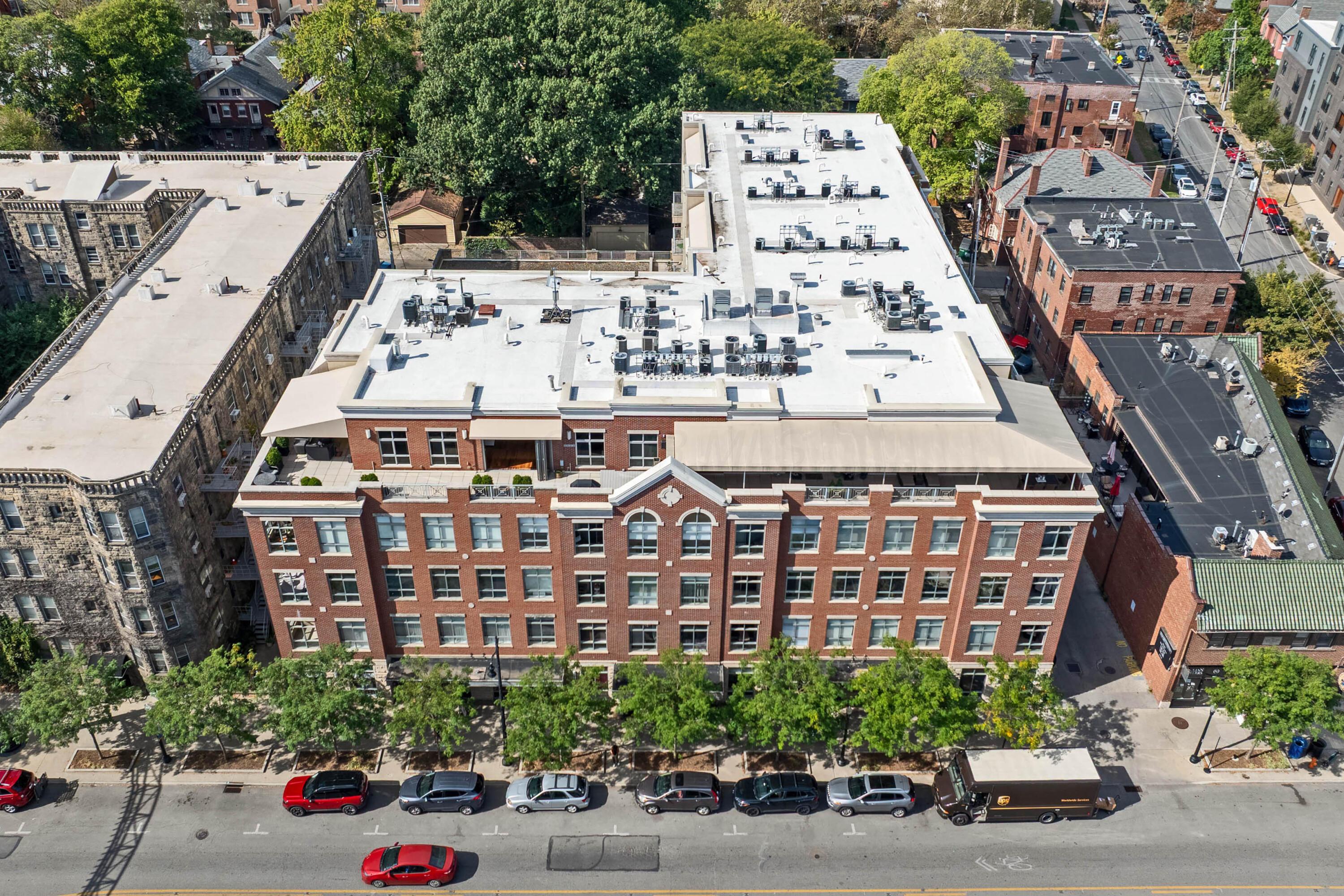 Columbus, Ohio, 43215, United States, 3 Bedrooms Bedrooms, ,4 BathroomsBathrooms,Residential,Active,1954011