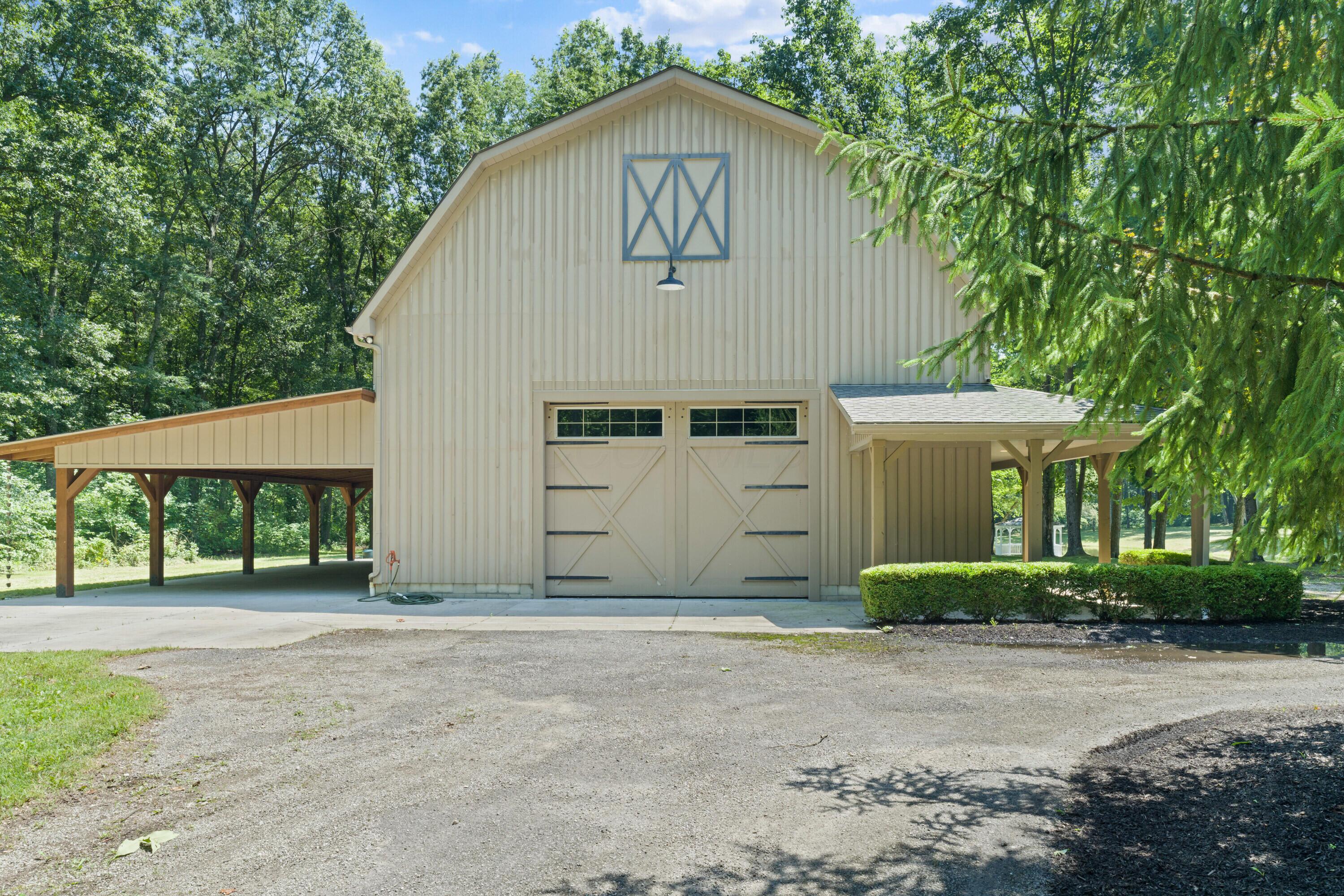 Sunbury, Ohio, 43074, United States, 5 Bedrooms Bedrooms, ,7 BathroomsBathrooms,Residential,Active,1912834