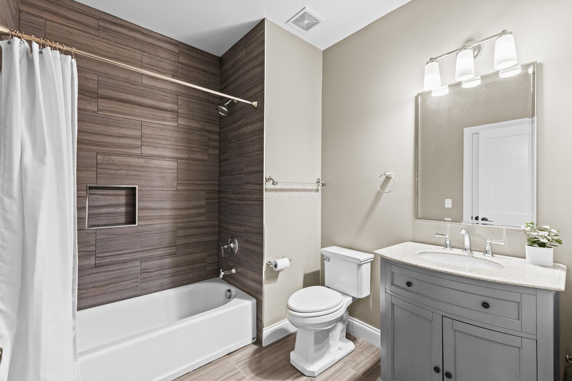 Columbus, Ohio, 43201, United States, 4 Bedrooms Bedrooms, ,4 BathroomsBathrooms,Residential,Active,2008741