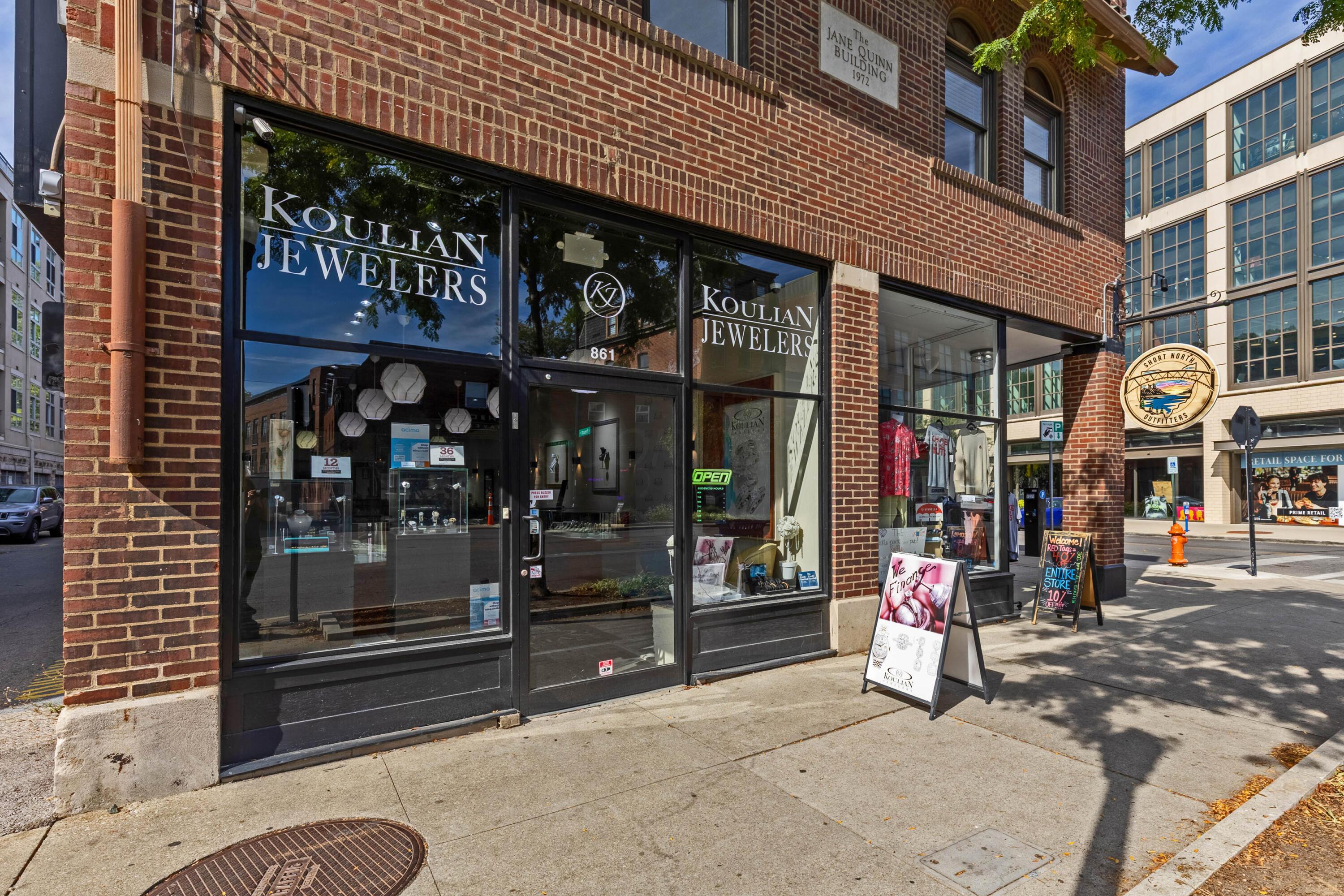 Columbus, Ohio, 43215, United States, 3 Bedrooms Bedrooms, ,4 BathroomsBathrooms,Residential,Active,1954011