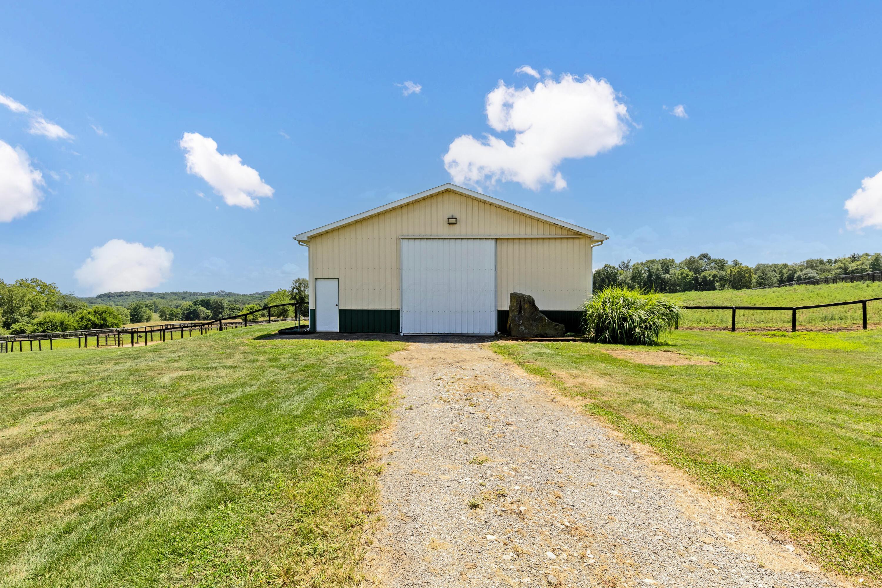 Lancaster, Ohio, 43130, United States, 4 Bedrooms Bedrooms, ,4 BathroomsBathrooms,Residential,Active,1910133