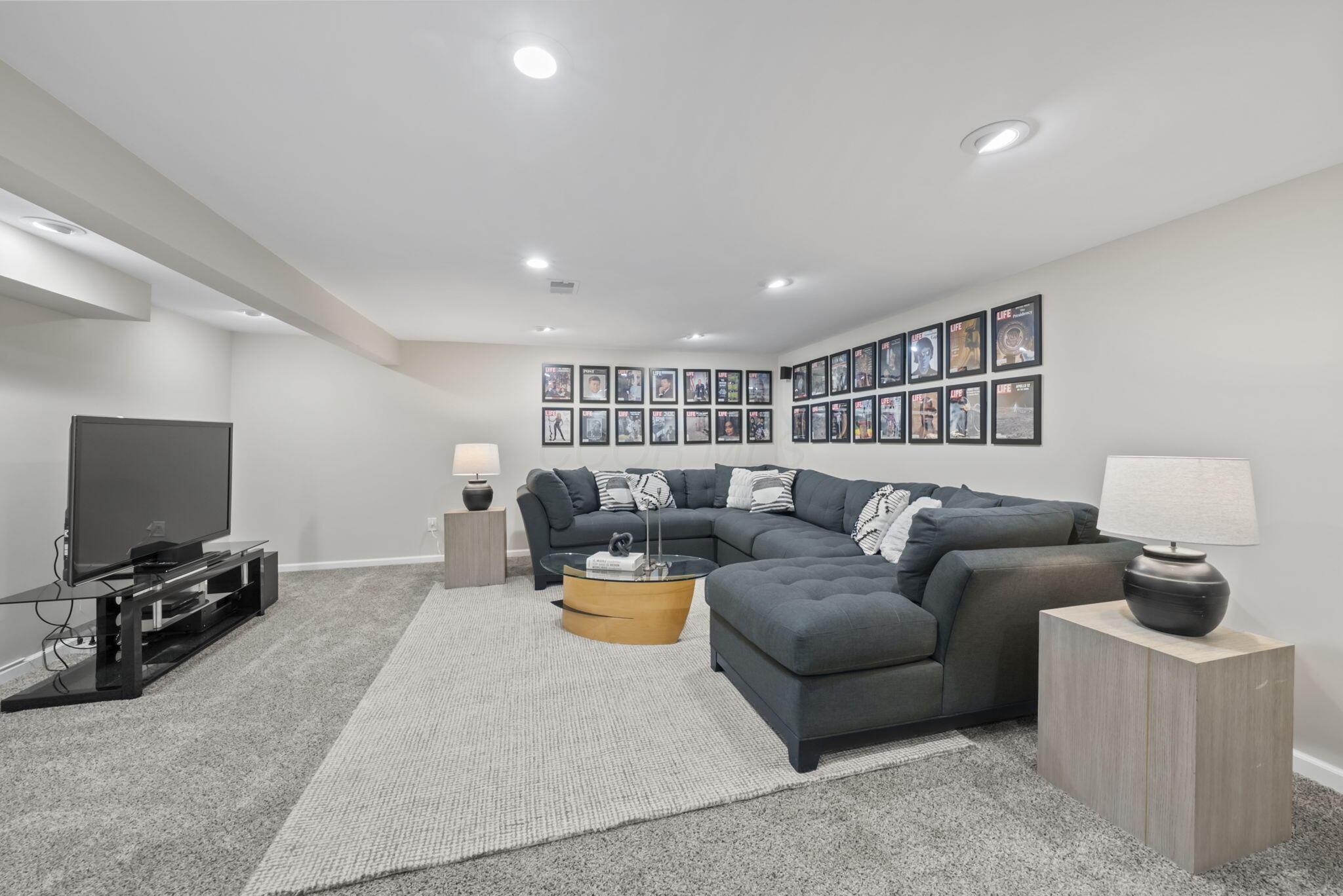 Dublin, Ohio, 43016, United States, 3 Bedrooms Bedrooms, ,3 BathroomsBathrooms,Residential,Active,1894186
