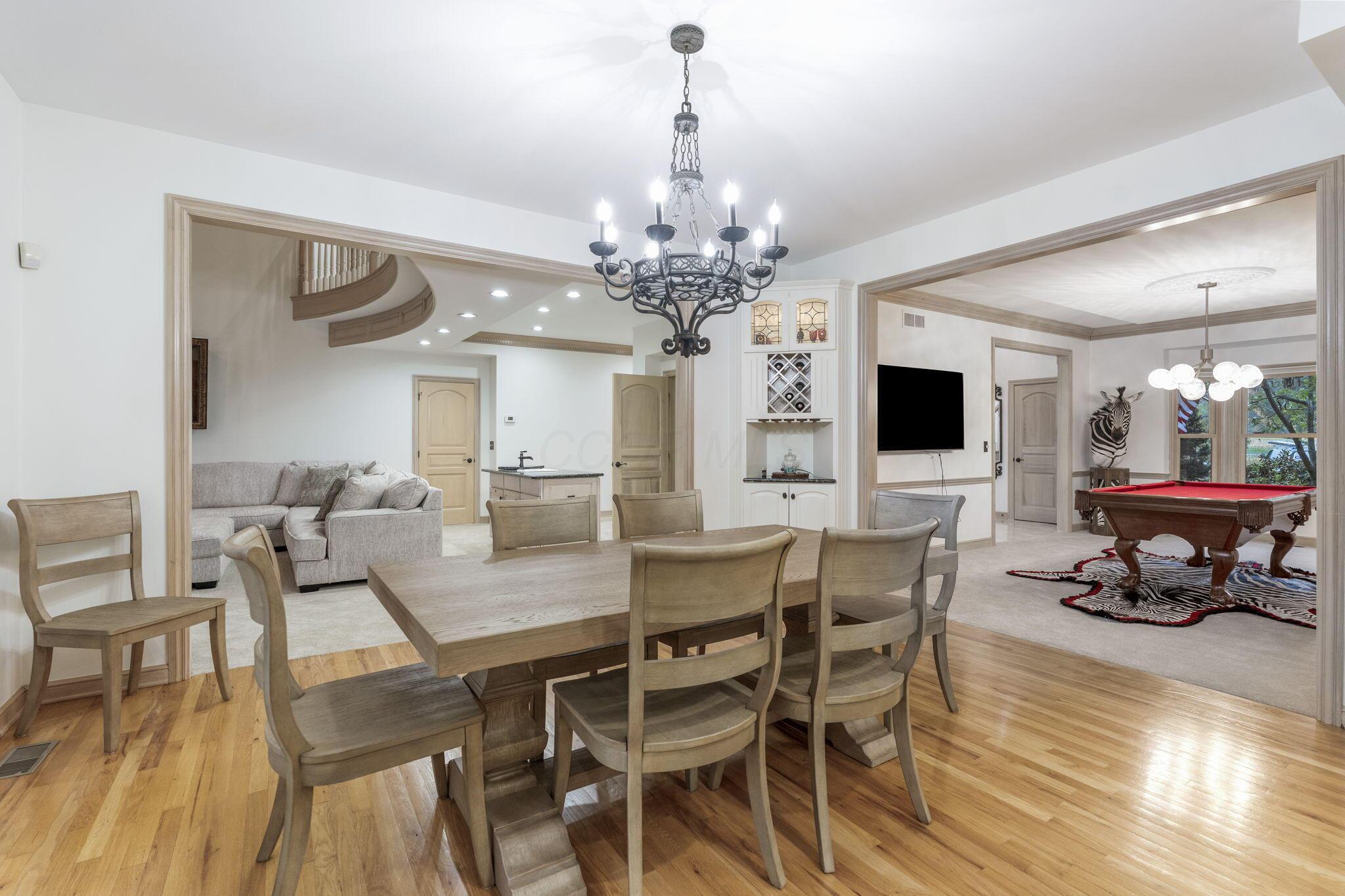 Powell, Ohio, 43065, United States, 5 Bedrooms Bedrooms, ,6 BathroomsBathrooms,Residential,Active,1989786