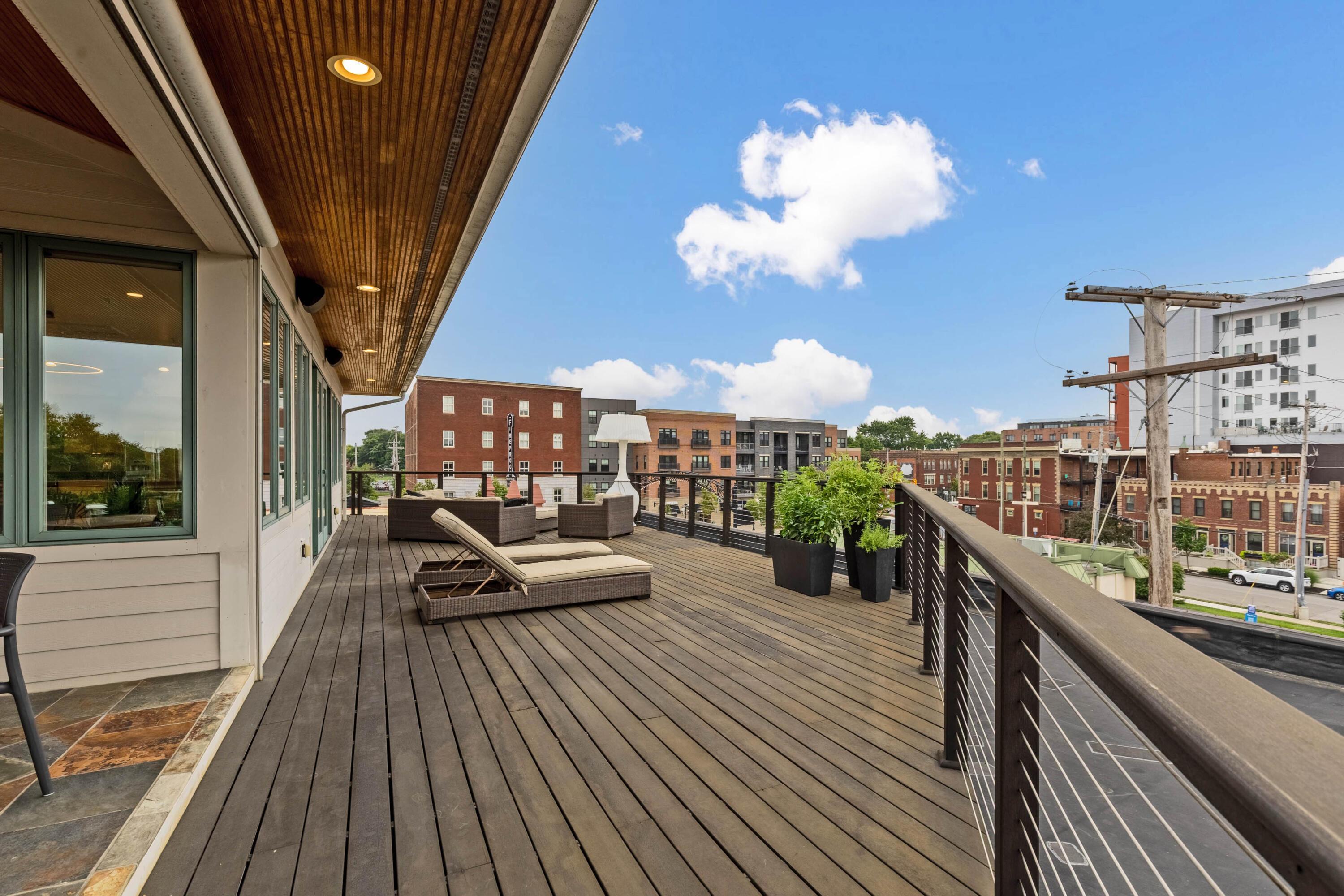 Columbus, Ohio, 43201, United States, 3 Bedrooms Bedrooms, ,5 BathroomsBathrooms,Residential,Active,1894778
