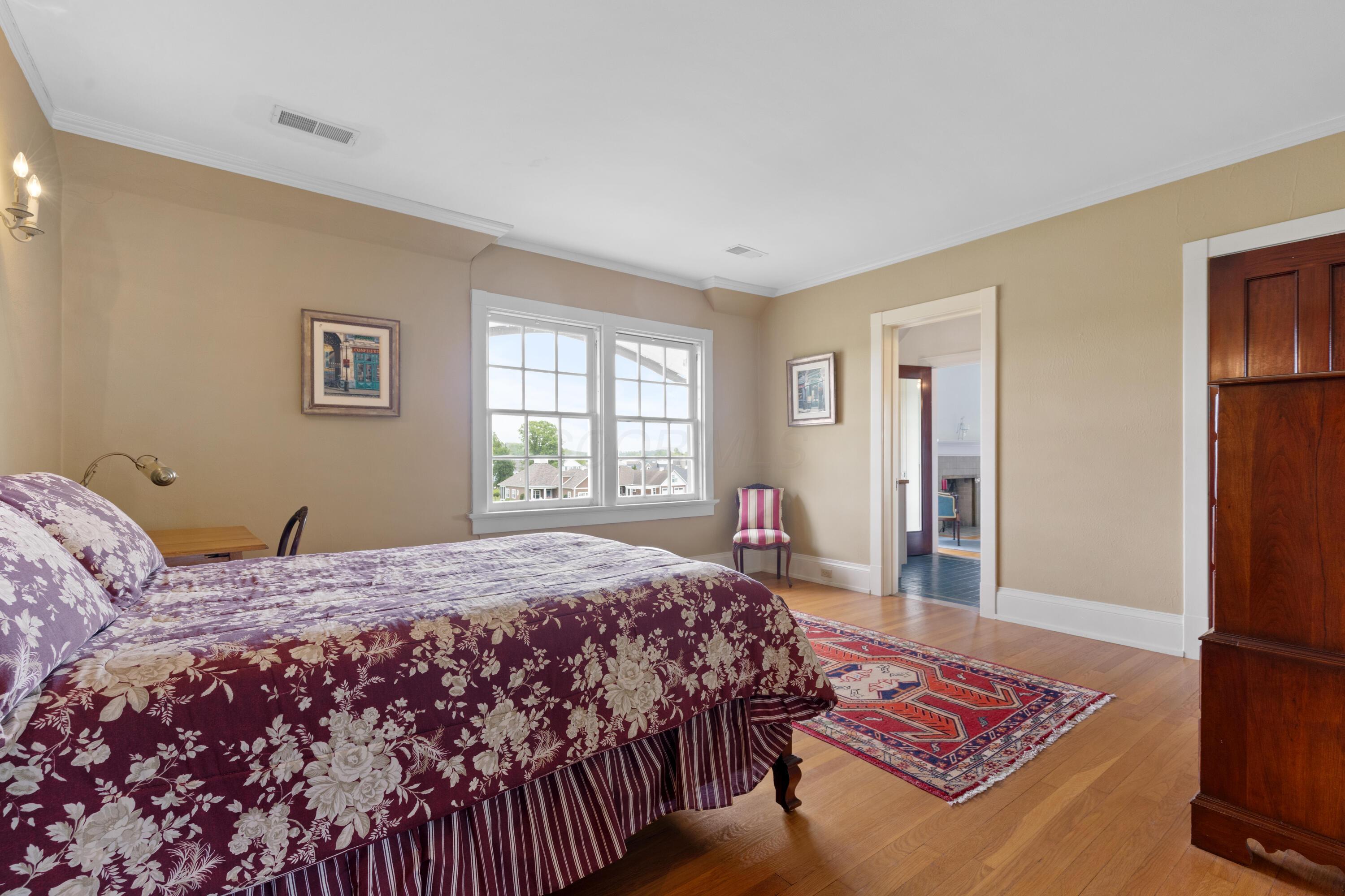 Thornville, Ohio, 43076, United States, 9 Bedrooms Bedrooms, ,7 BathroomsBathrooms,Residential,Active,1821951