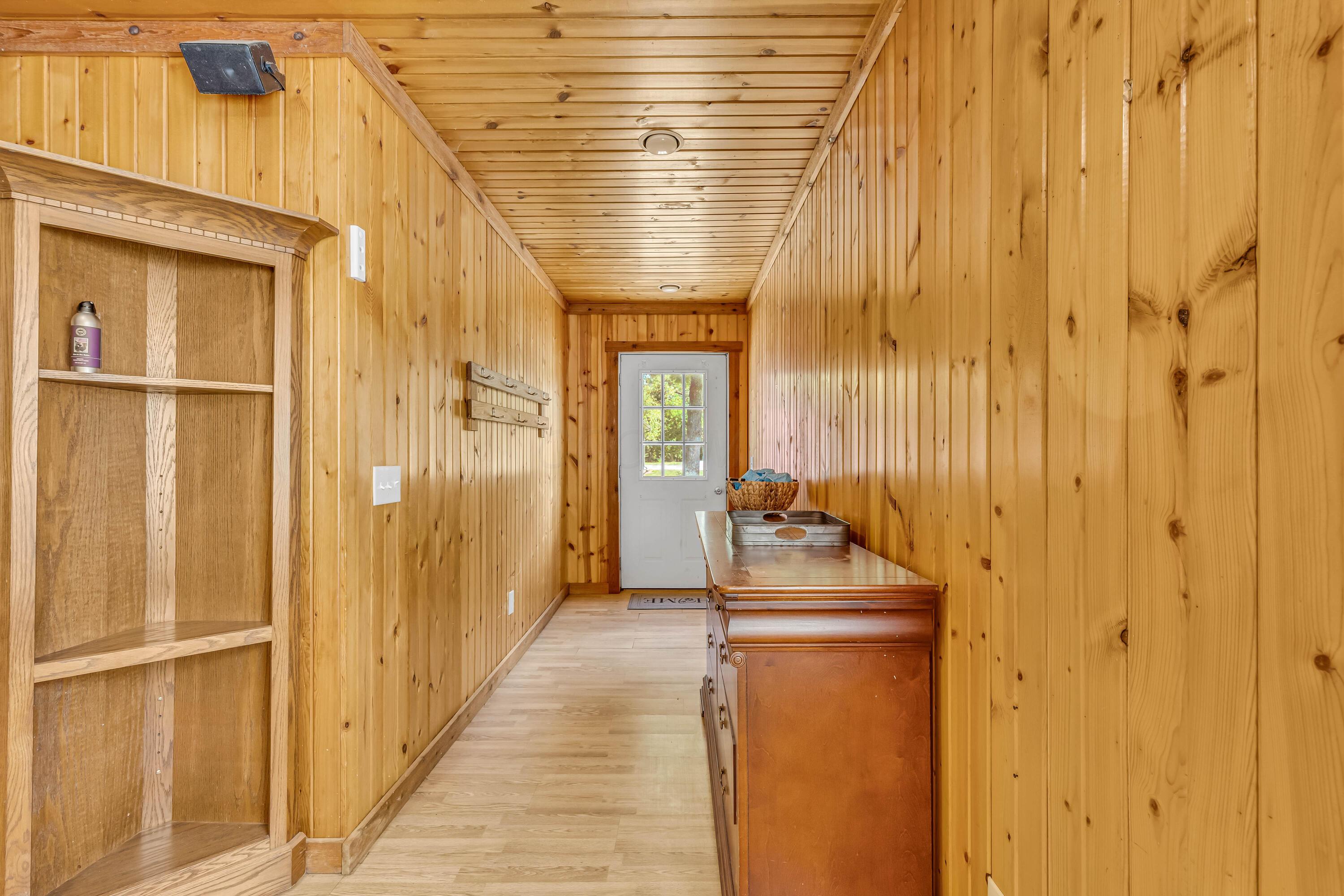 Centerburg, Ohio, 43011, United States, 5 Bedrooms Bedrooms, ,5 BathroomsBathrooms,Residential,Active,1999913