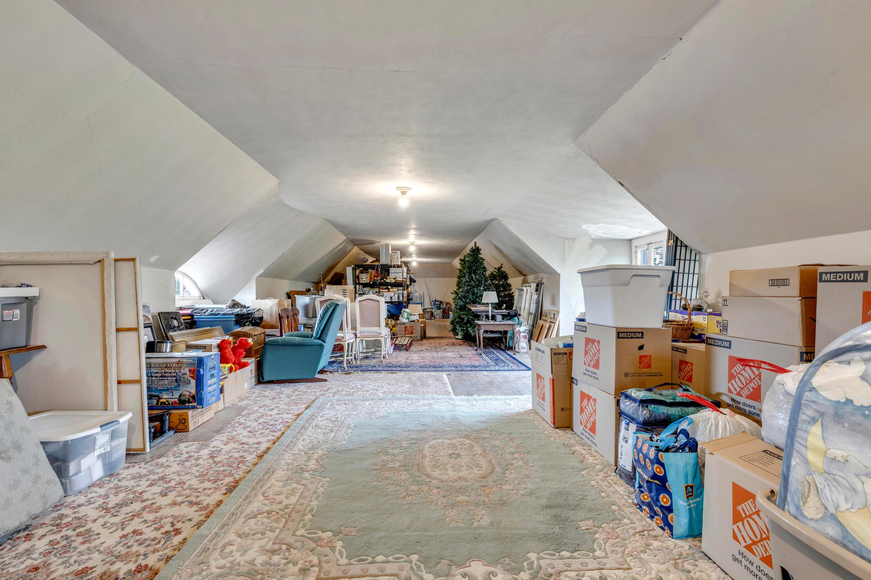 Thornville, Ohio, 43076, United States, 9 Bedrooms Bedrooms, ,7 BathroomsBathrooms,Residential,Active,1821951