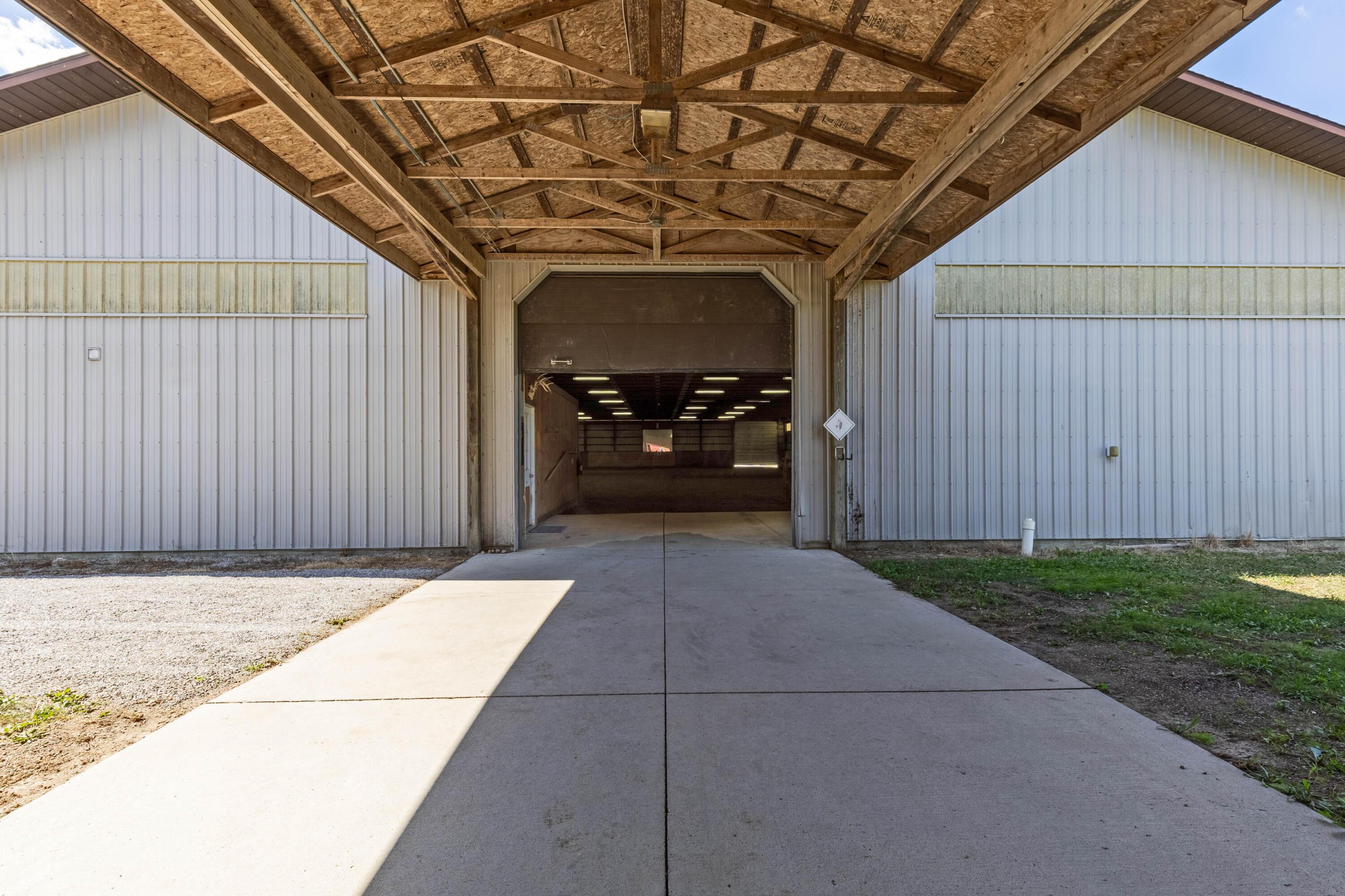 Centerburg, Ohio, 43011, United States, 5 Bedrooms Bedrooms, ,5 BathroomsBathrooms,Residential,Active,1999913