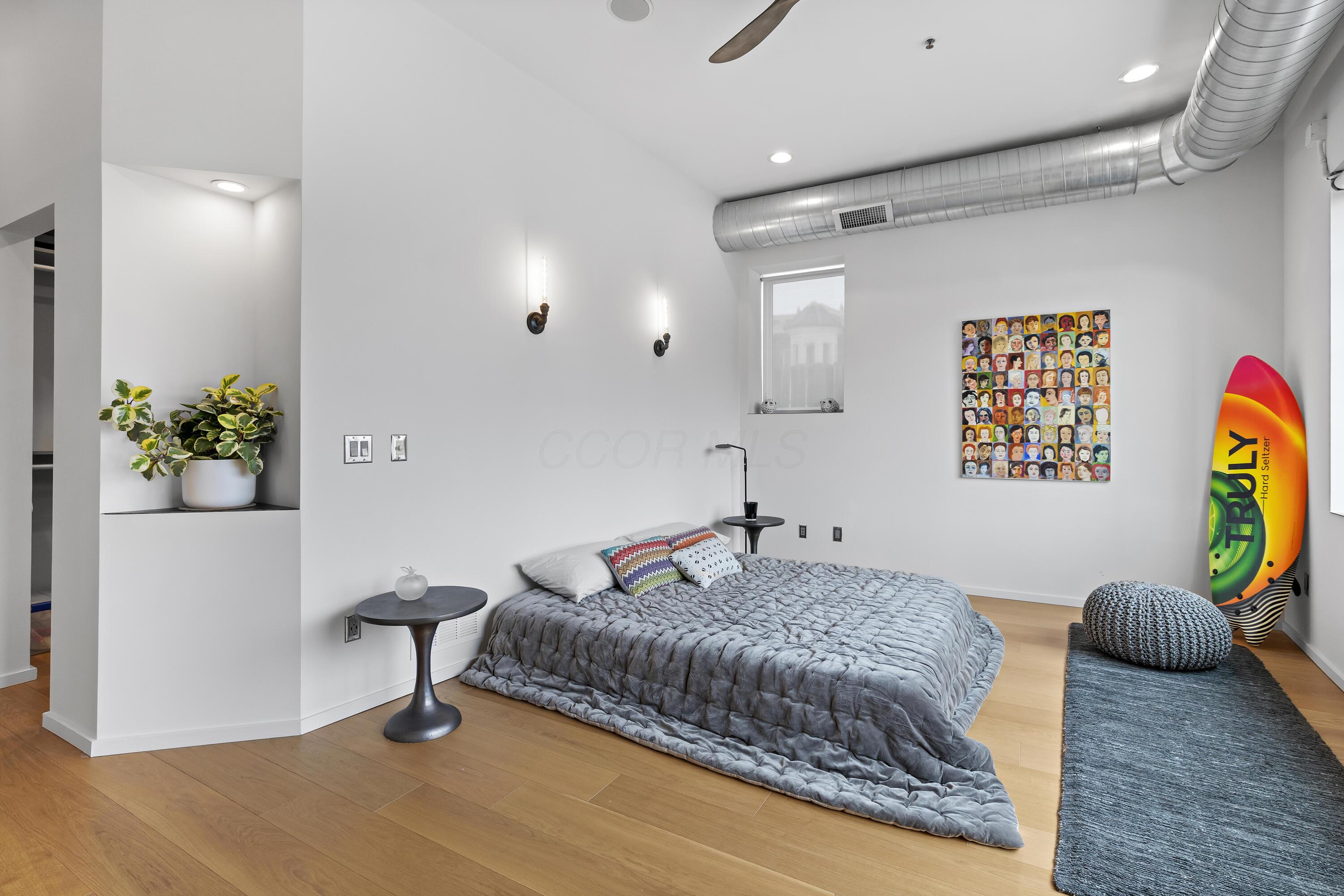 Columbus, Ohio, 43201, United States, 3 Bedrooms Bedrooms, ,5 BathroomsBathrooms,Residential,Active,1894778