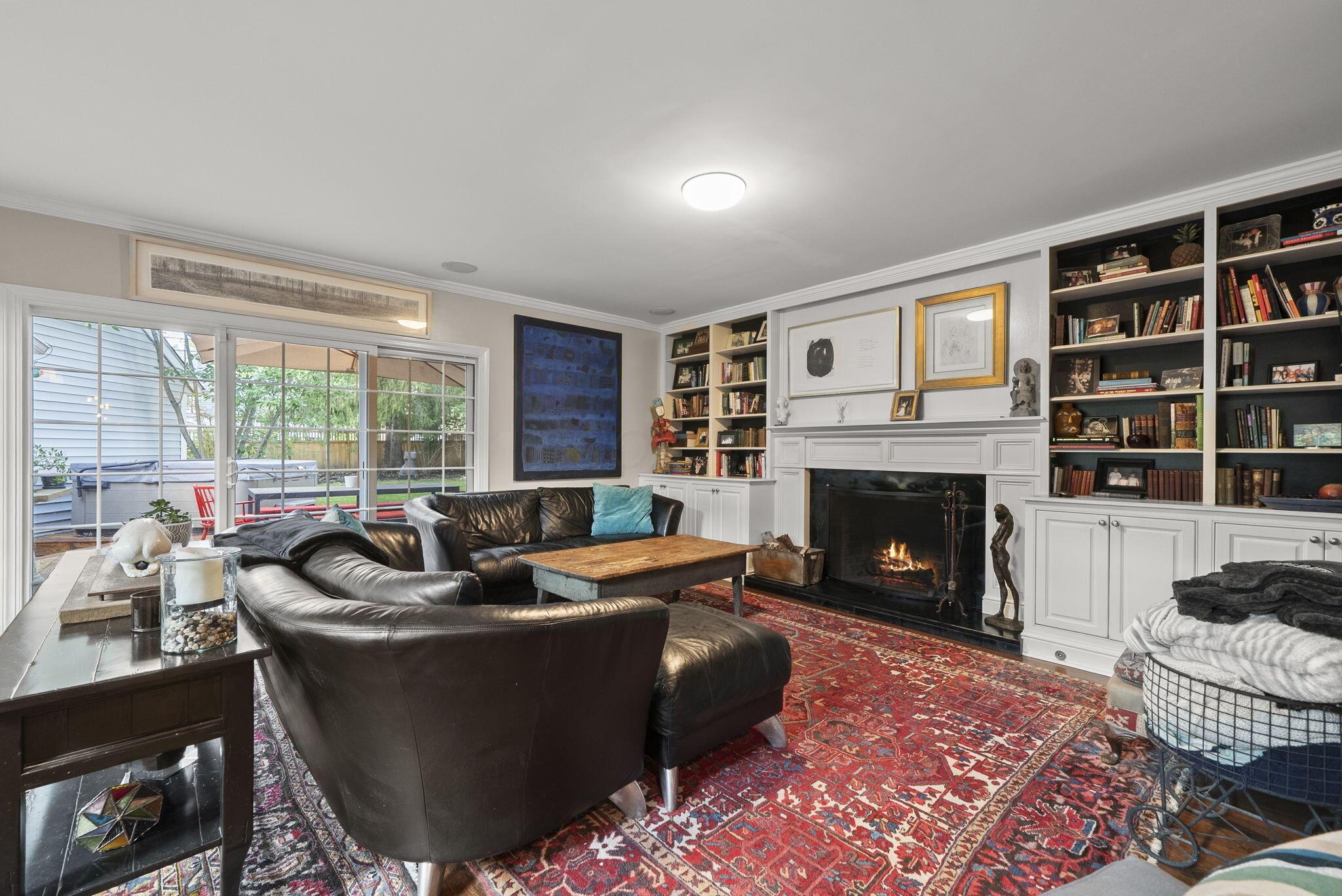 Columbus, Ohio, 43221, United States, 4 Bedrooms Bedrooms, ,5 BathroomsBathrooms,Residential,Active,1953422