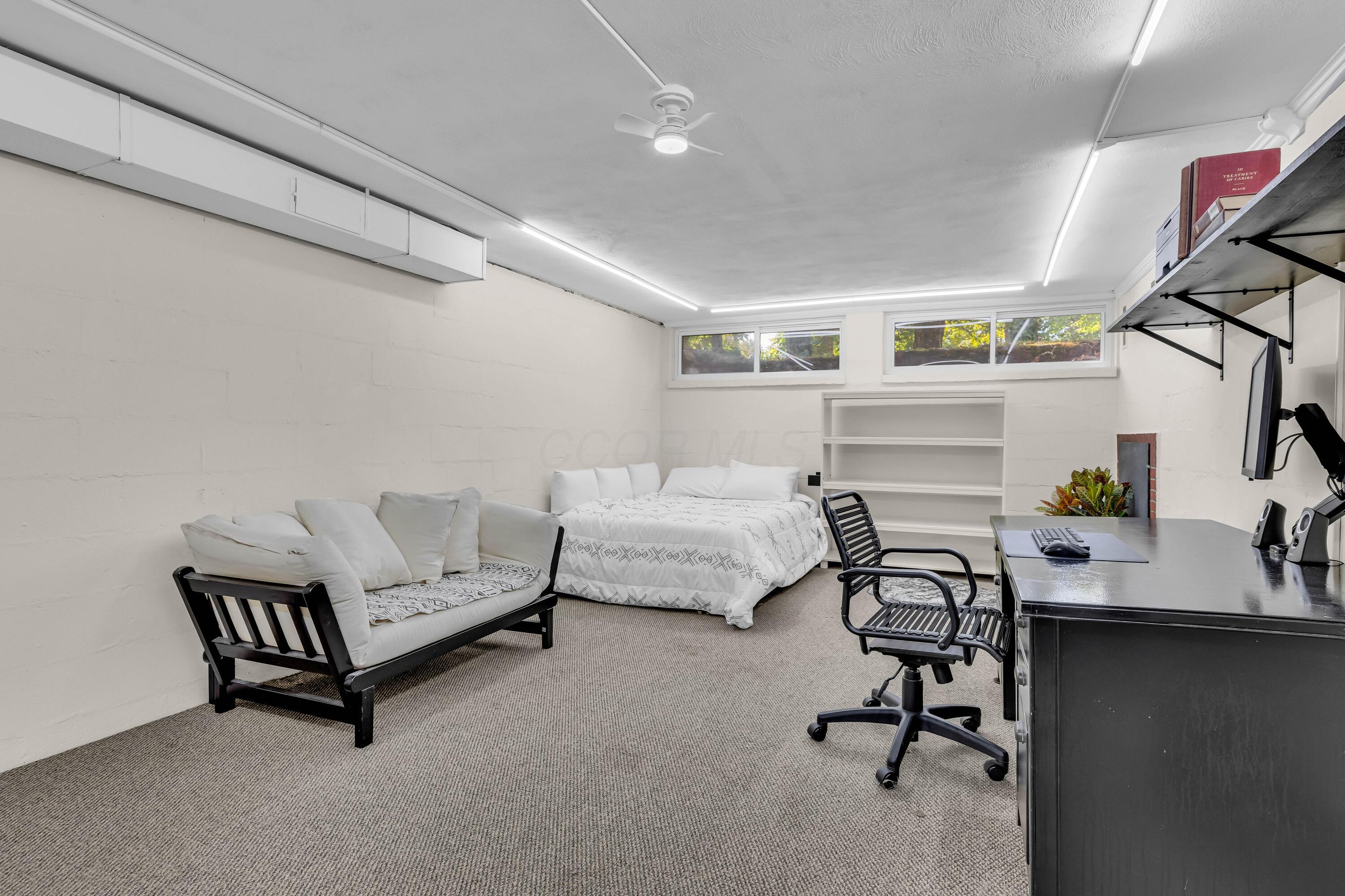 Centerburg, Ohio, 43011, United States, 5 Bedrooms Bedrooms, ,5 BathroomsBathrooms,Residential,Active,1999913