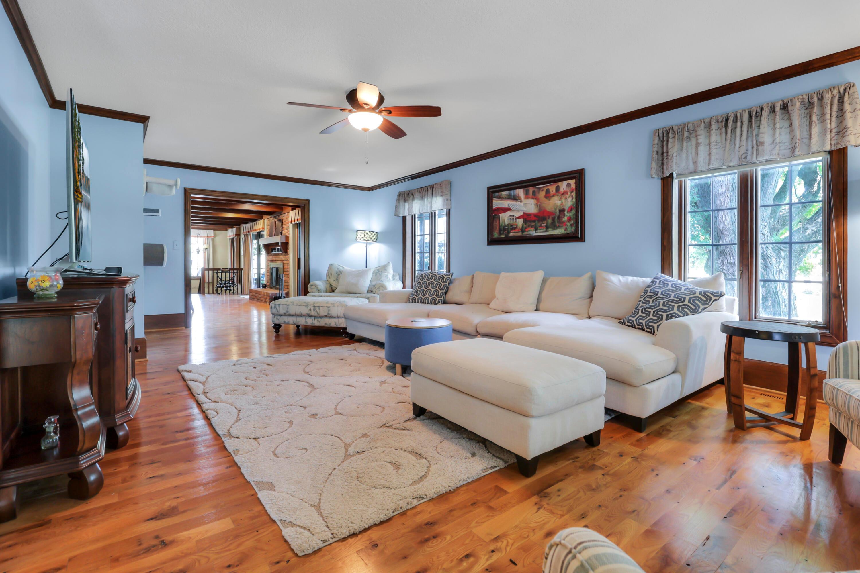 Newark, Ohio, 43055, United States, 5 Bedrooms Bedrooms, ,6 BathroomsBathrooms,Residential,Active,1909629